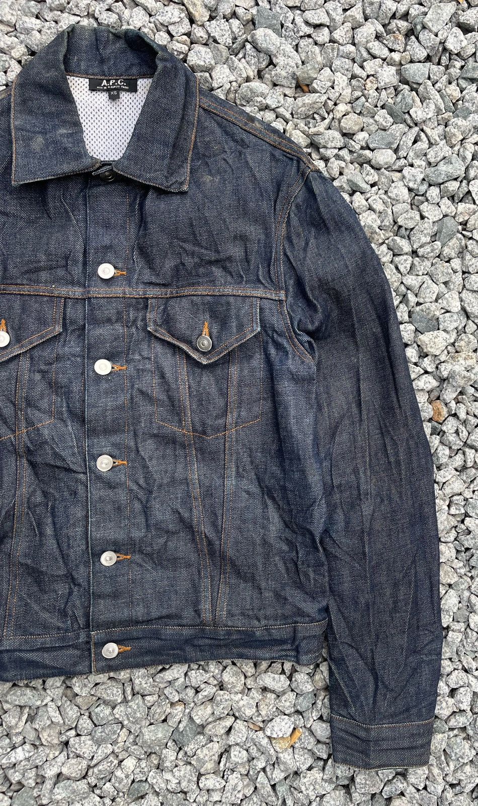 A.P.C. 🔥Vintage A.P.C. Japan Selvedge Denim Trucker Jacket Size US XS / EU 42 / 0 - 7 Thumbnail