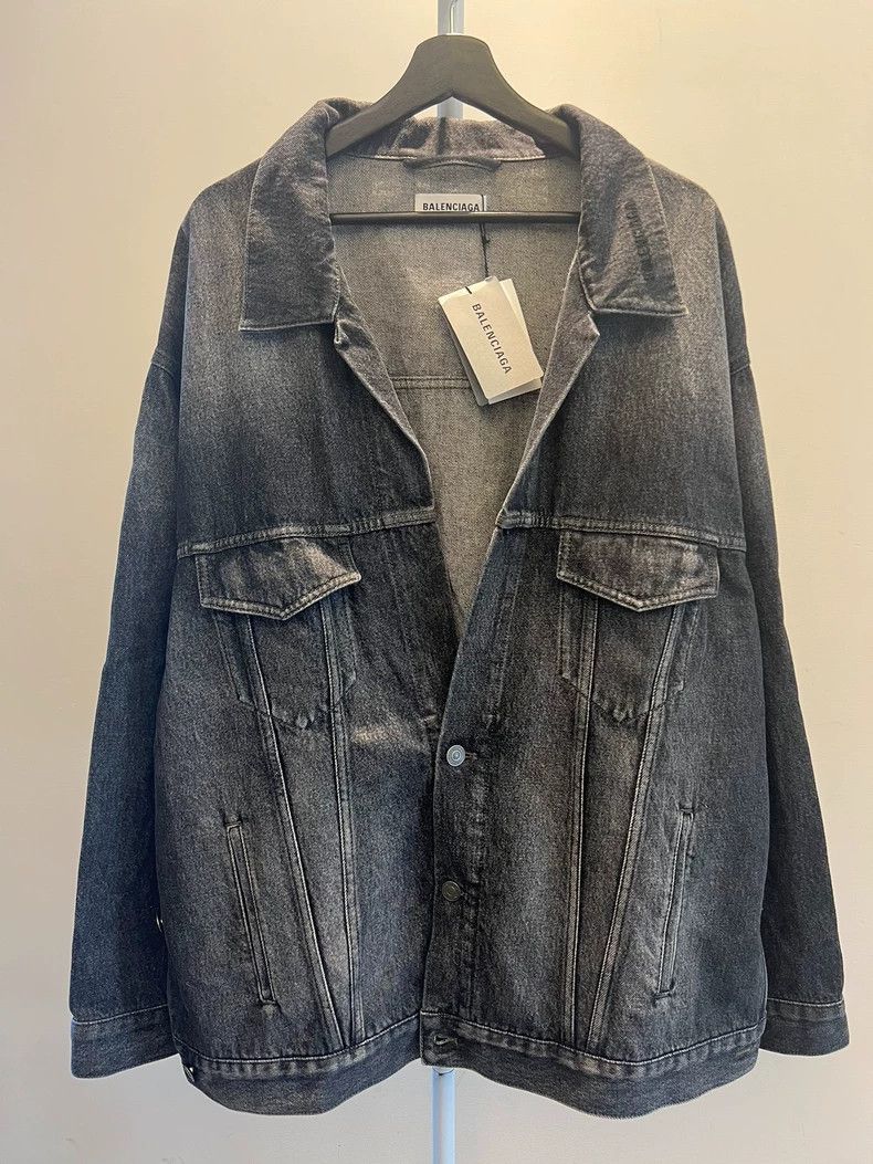 Other Balenciaga size 38 Washed and distressed denim jacket Size S / US 4 / IT 40 - 1 Thumbnail