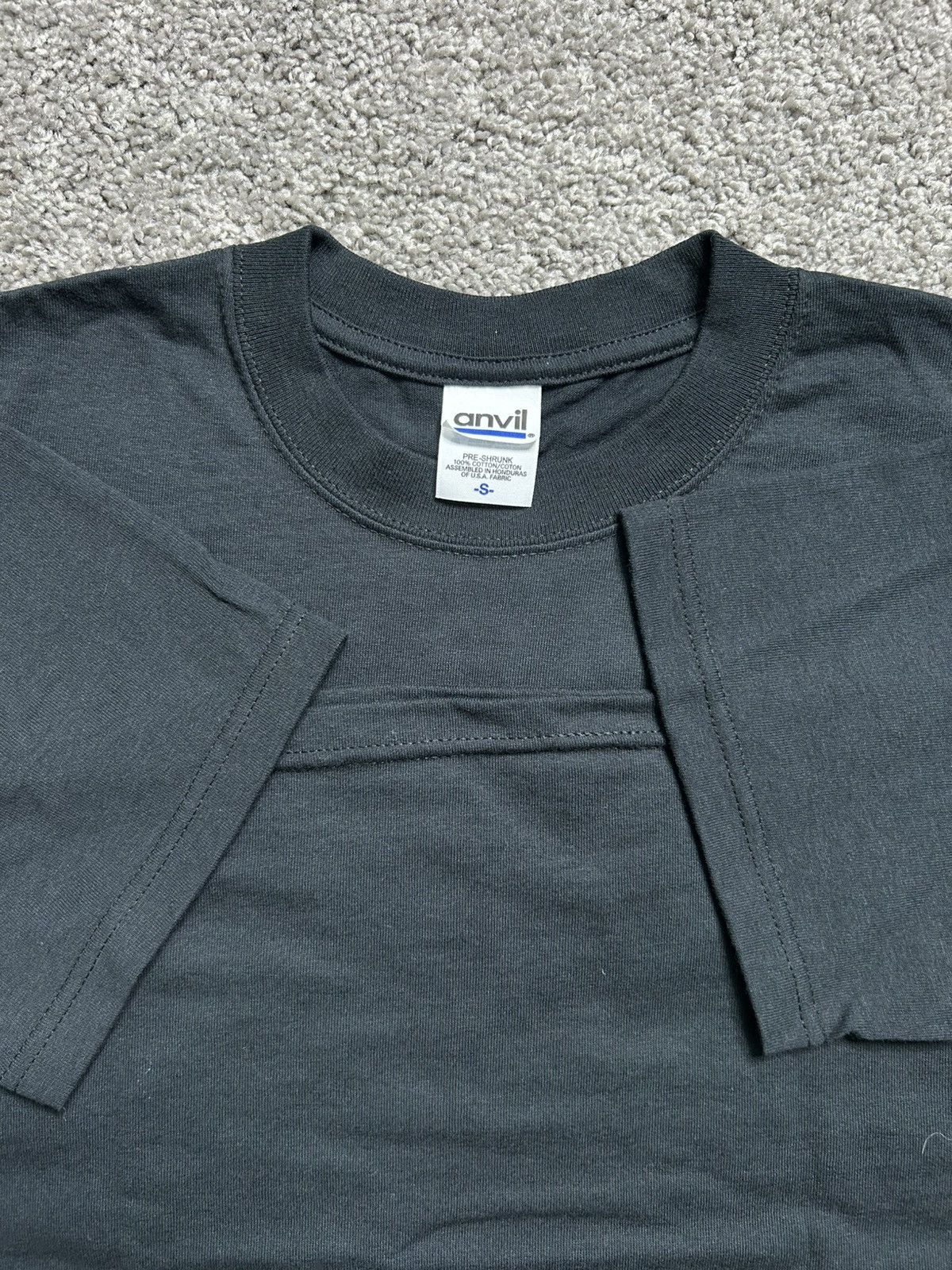 Vintage Vintage Y2K Britney Spears Onyx Hotel Tee Anvil Dated 2004 Size US S / EU 44-46 / 1 - 4 Thumbnail