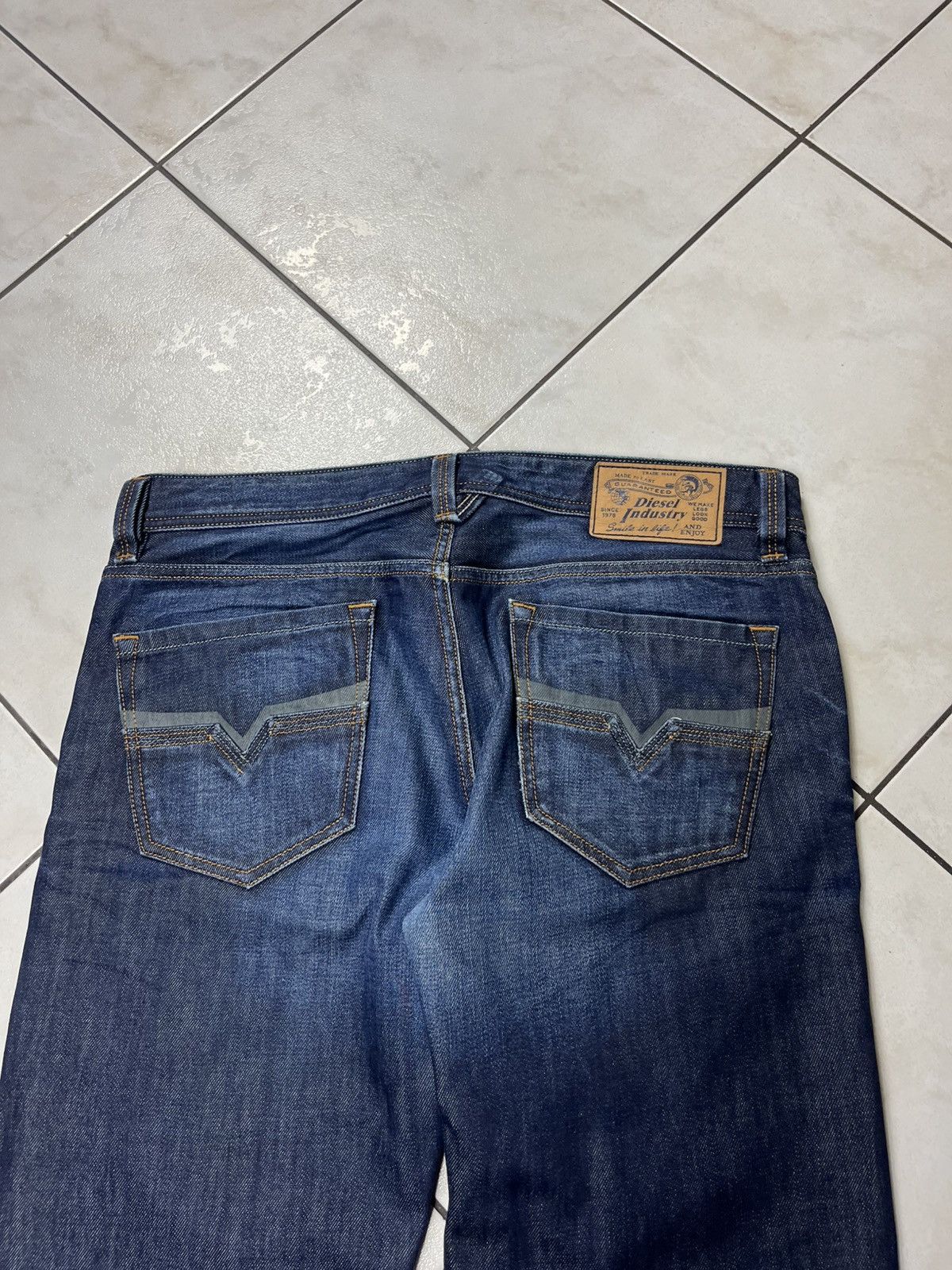 Diesel × Vintage Vintage Diesel larkee waxed y2k distressed denim jeans pants Size US 34 / EU 50 - 13 Thumbnail