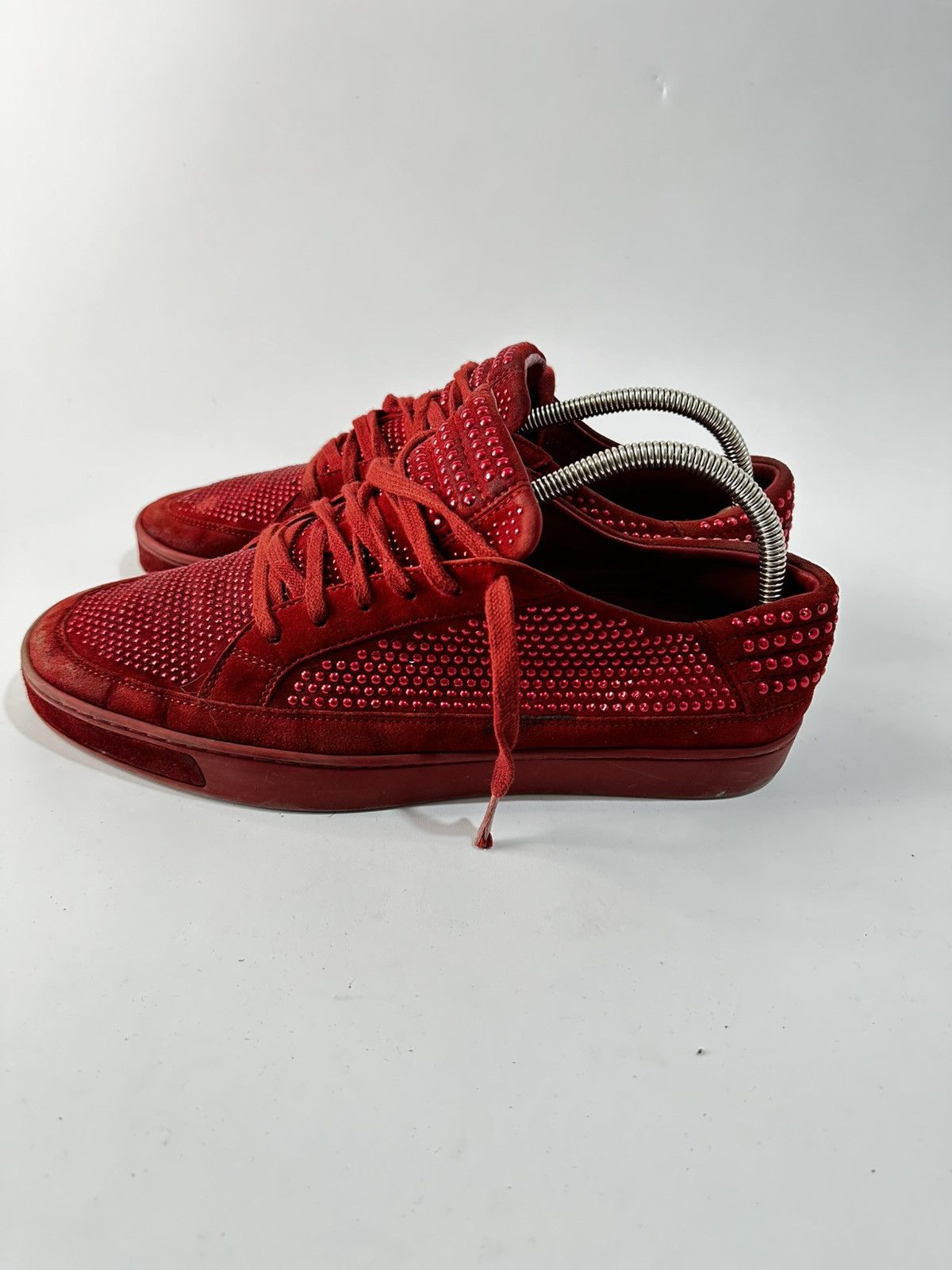 Gucci Gucci Red Suede Studded Limited Edition Low Top Sneakers. Size US 8 / EU 41 - 2 Thumbnail