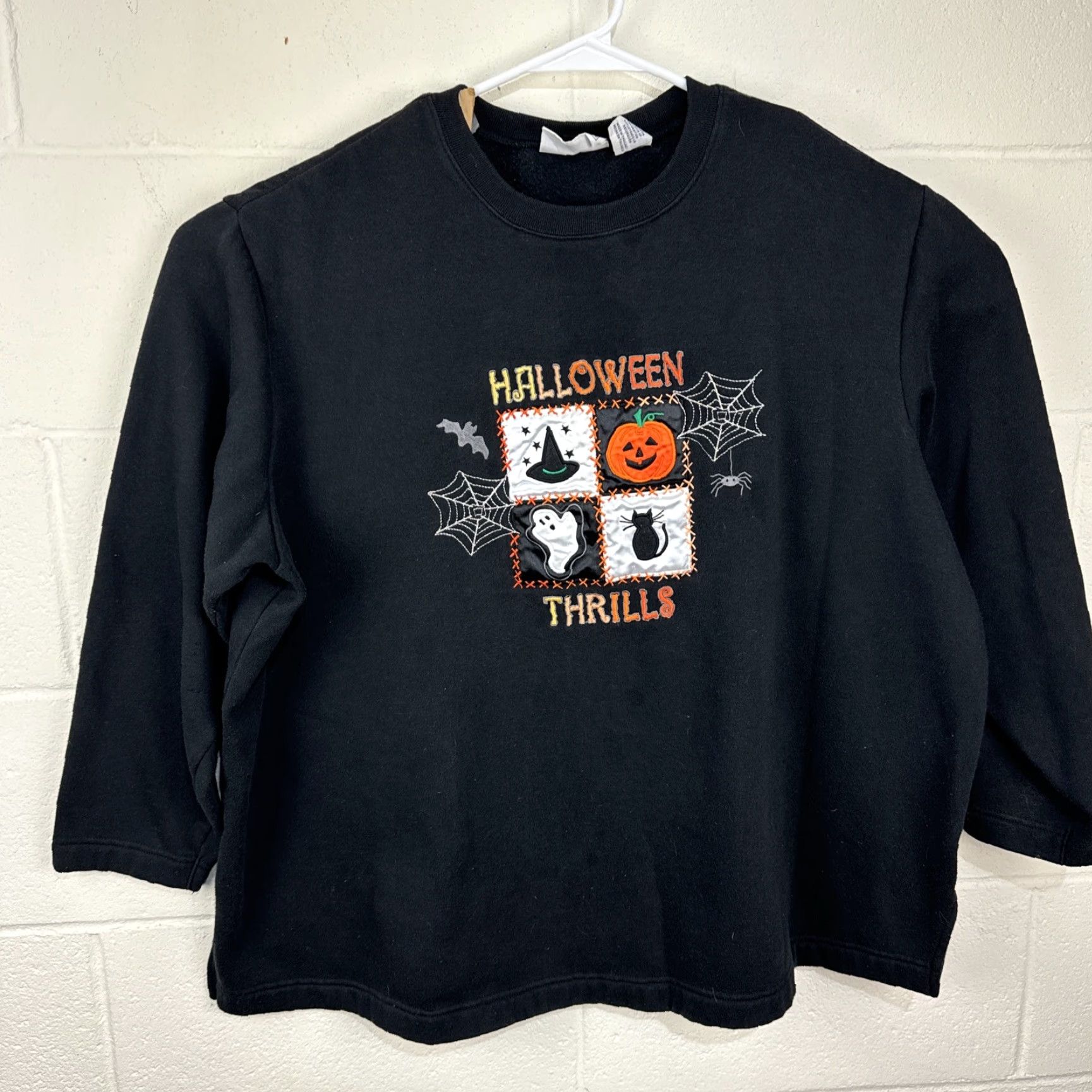 Basic Editions Vintage Basic Editions Black Embroidered Halloween Sweatshirt Size 2XL Black Size XXL / US 16-18 / IT 52-54 - 2 Thumbnail