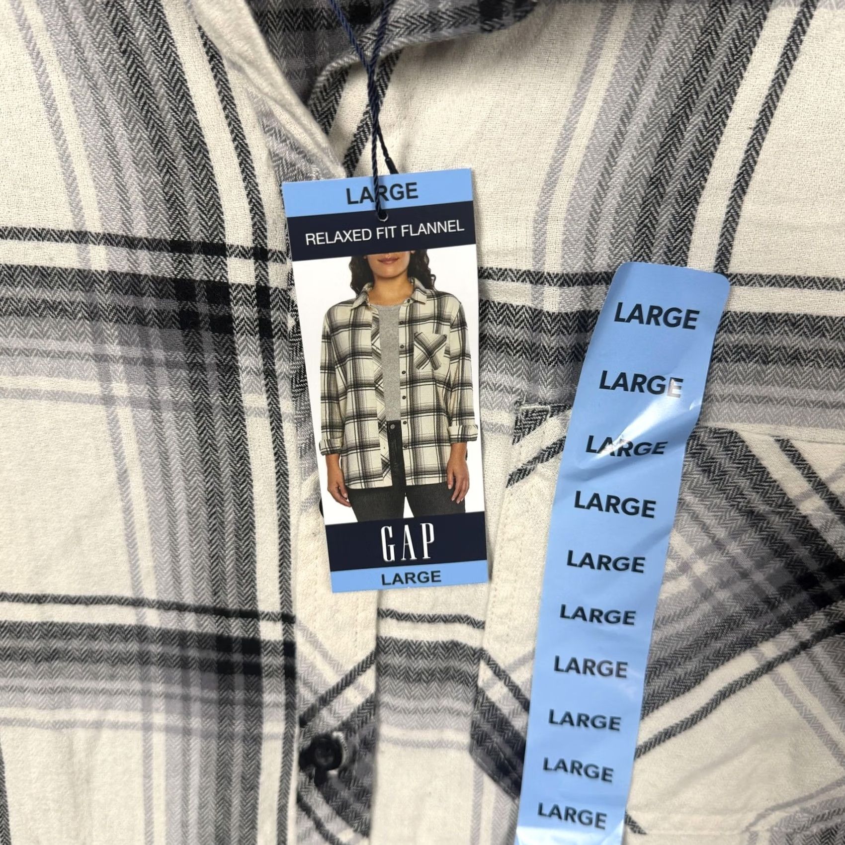 Gap Gap Button Up Shirt L Flannel Plaid Black White Cozy Fall Cabincore Granola Soft Women Button-Up Shirt L Multicolor Plaid Fall Women Size L / US 10 / IT 46 - 6 Thumbnail
