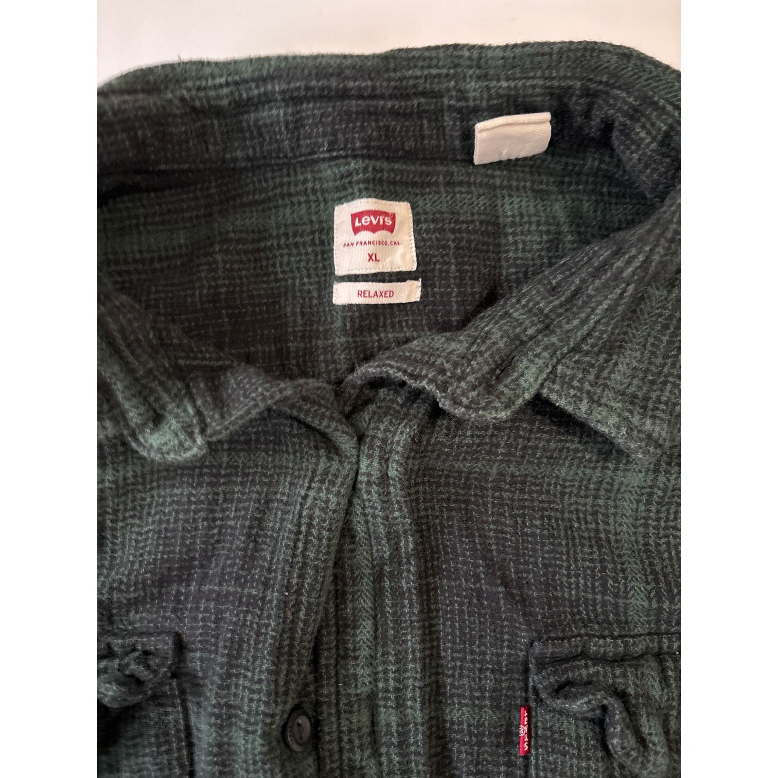 Levi's Levis men’s relaxed button up xl green plaid Size US XL / EU 56 / 4 - 2 Thumbnail