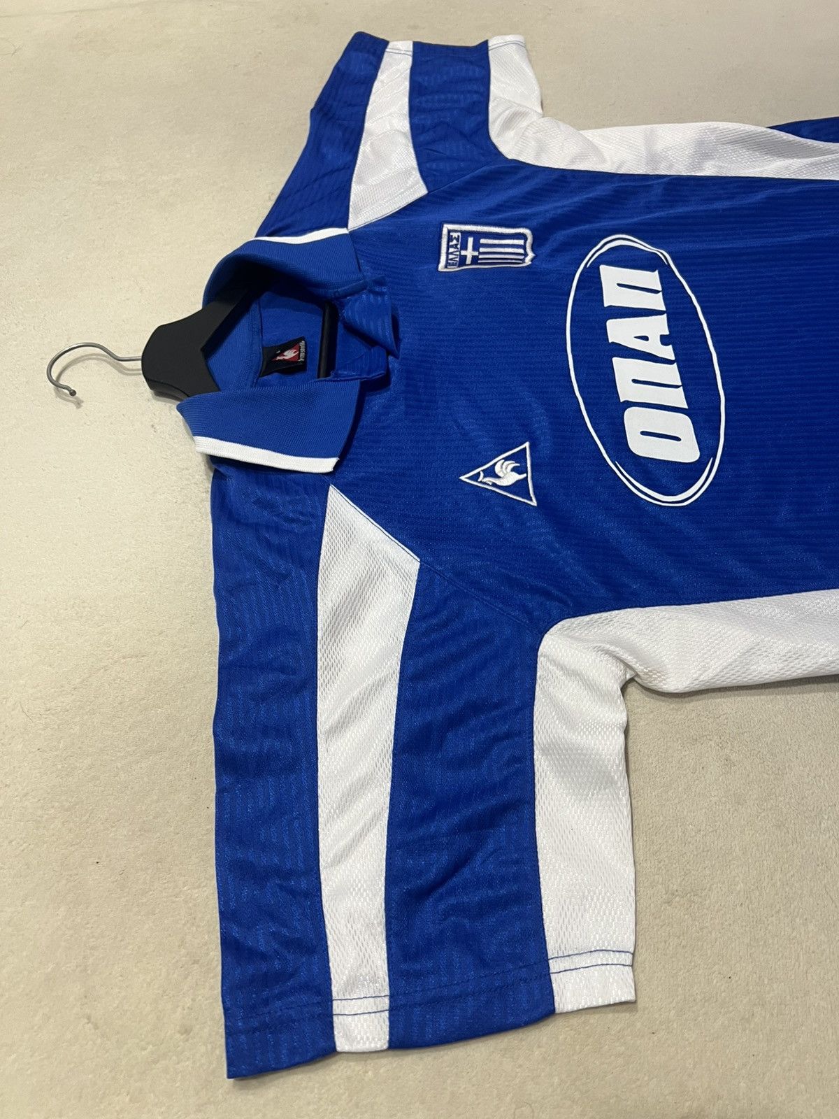 Le Coq Sportif Greece 2002 Le coq Home Jersey Size US L / EU 52-54 / 3 - 3 Thumbnail