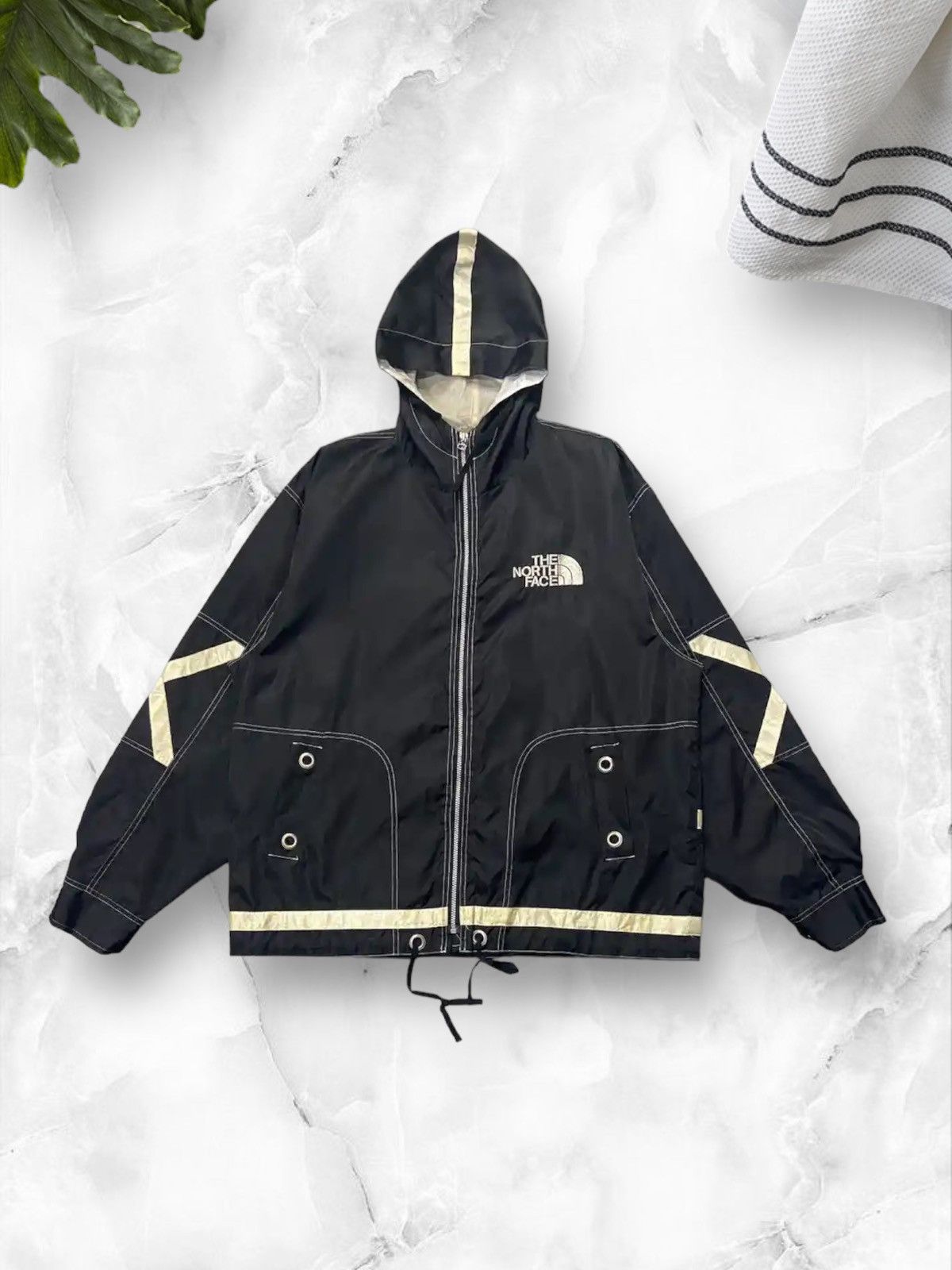 The North Face × Vintage Vintage 80s The North Face Embroidered Contrast Jacket Size US XL / EU 56 / 4 - 7 Thumbnail