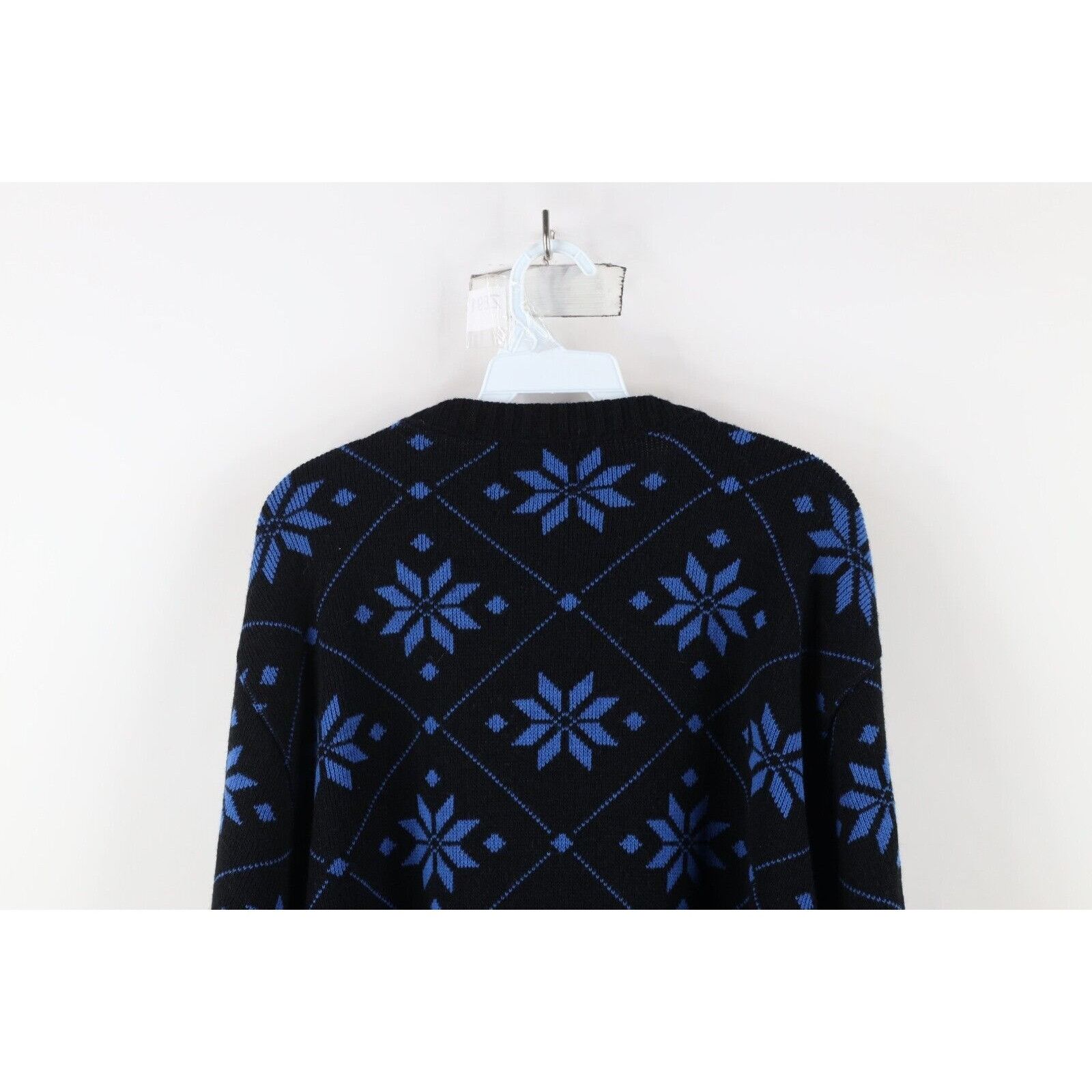 Vintage Vintage 90s Streetwear Christmas Snowflake Knit Sweater Size US XL / EU 56 / 4 - 8 Thumbnail