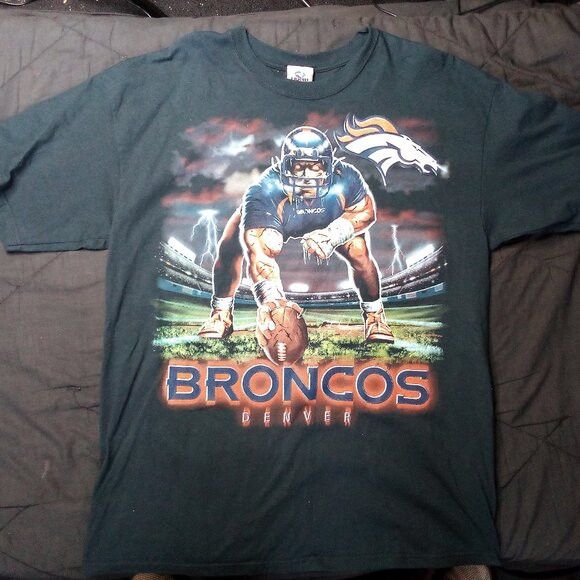 Liquid Blue × NFL × Vintage Vintage Y2K Liquid Blue Denver Broncos T-Shirt Size US XL / EU 56 / 4 - 2 Thumbnail