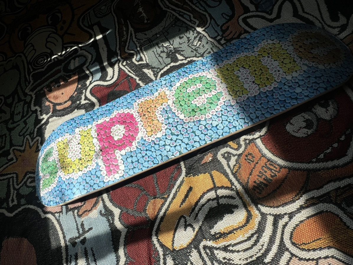 Supreme 💙Supreme Valentine’s Day SkateBoardDeck💙 Size ONE SIZE - 3 Thumbnail