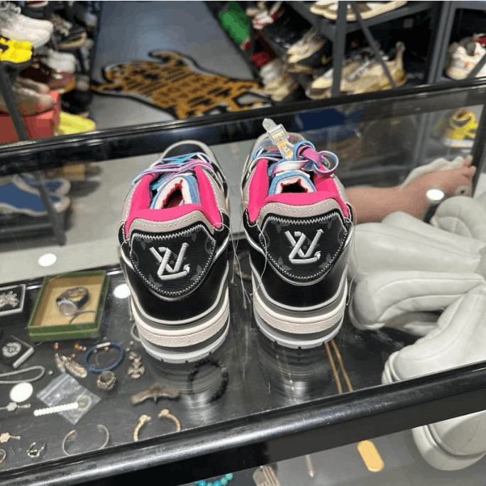 Louis Vuitton Louis Vuitton low-top sneakers Size US 13 / EU 46 - 3 Thumbnail