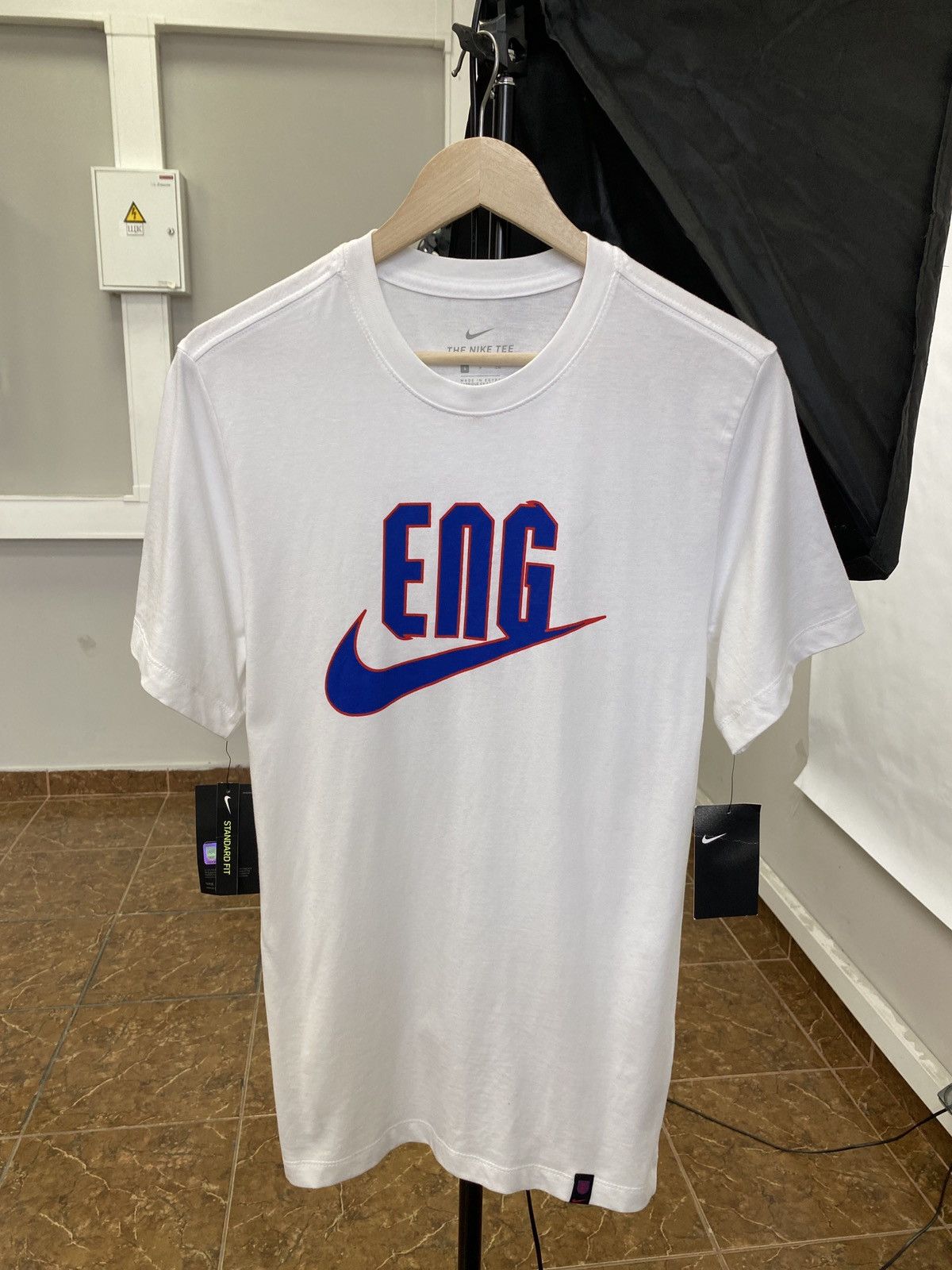 Nike 🏴󠁧󠁢󠁥󠁮󠁧󠁿 Nike England Soccer T-Shirt Rare Retro Hype Y2K Size US S / EU 44-46 / 1 - 1 Thumbnail