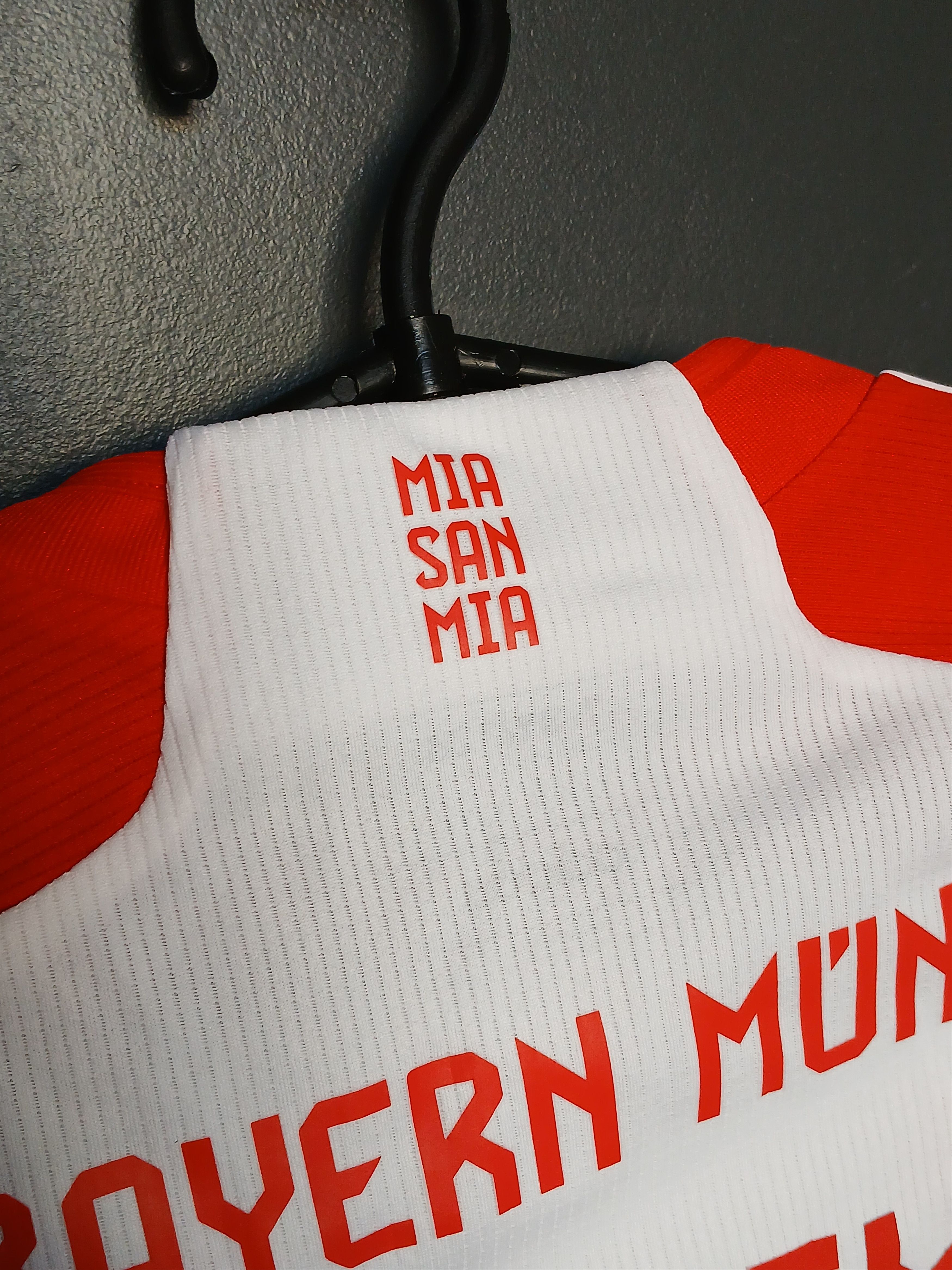 Adidas KIDS New Bayern Munich 23/24 Home Football Jersey T-Shirt Size US XS / EU 42 / 0 - 5 Thumbnail