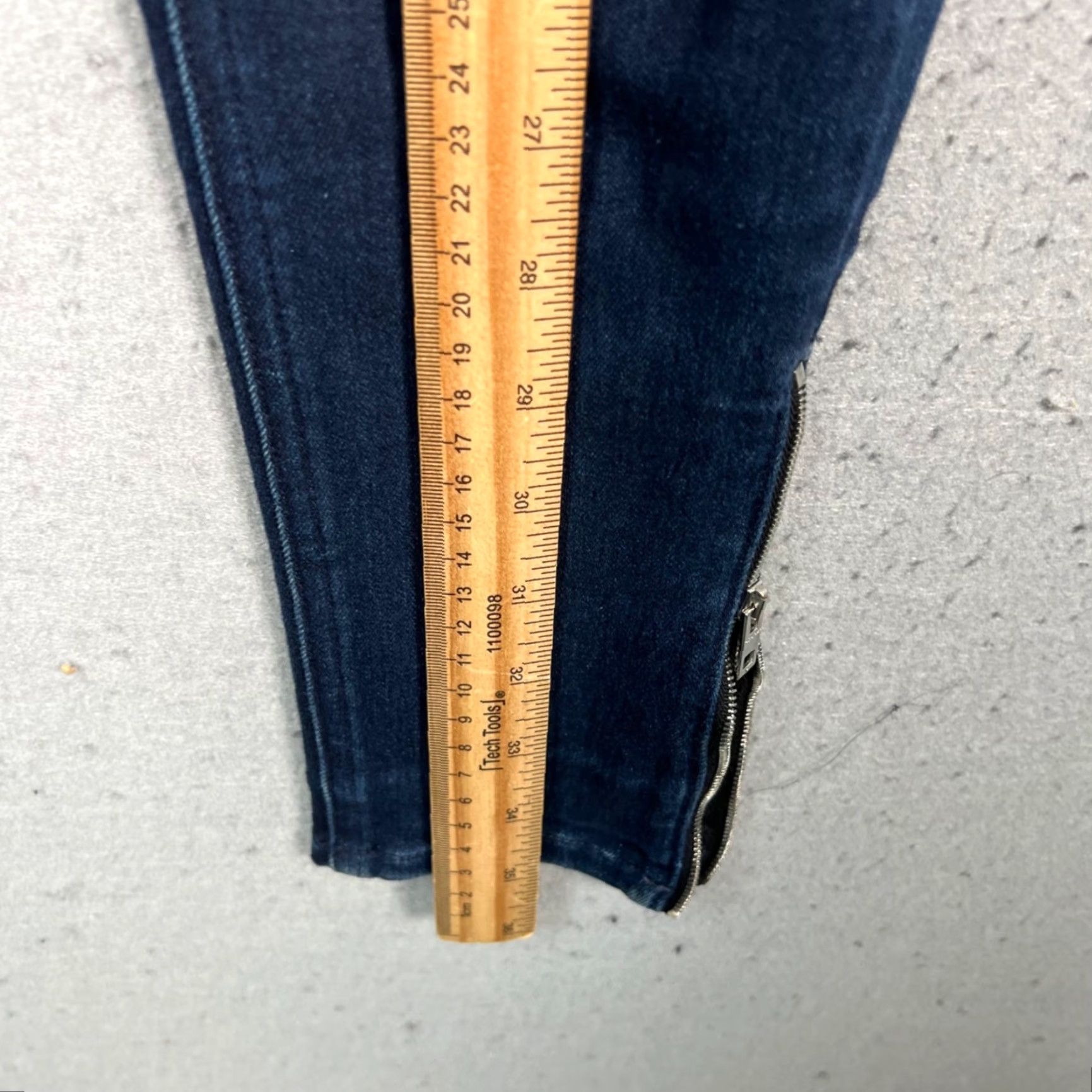 Rag & Bone VINTAGE Rag & Bone Jeans Skinny 24 10-Inch Capri Dark Wash Denim Stretch 5-Pocket Womens Boys? Size 42" / US 20 - 7 Thumbnail