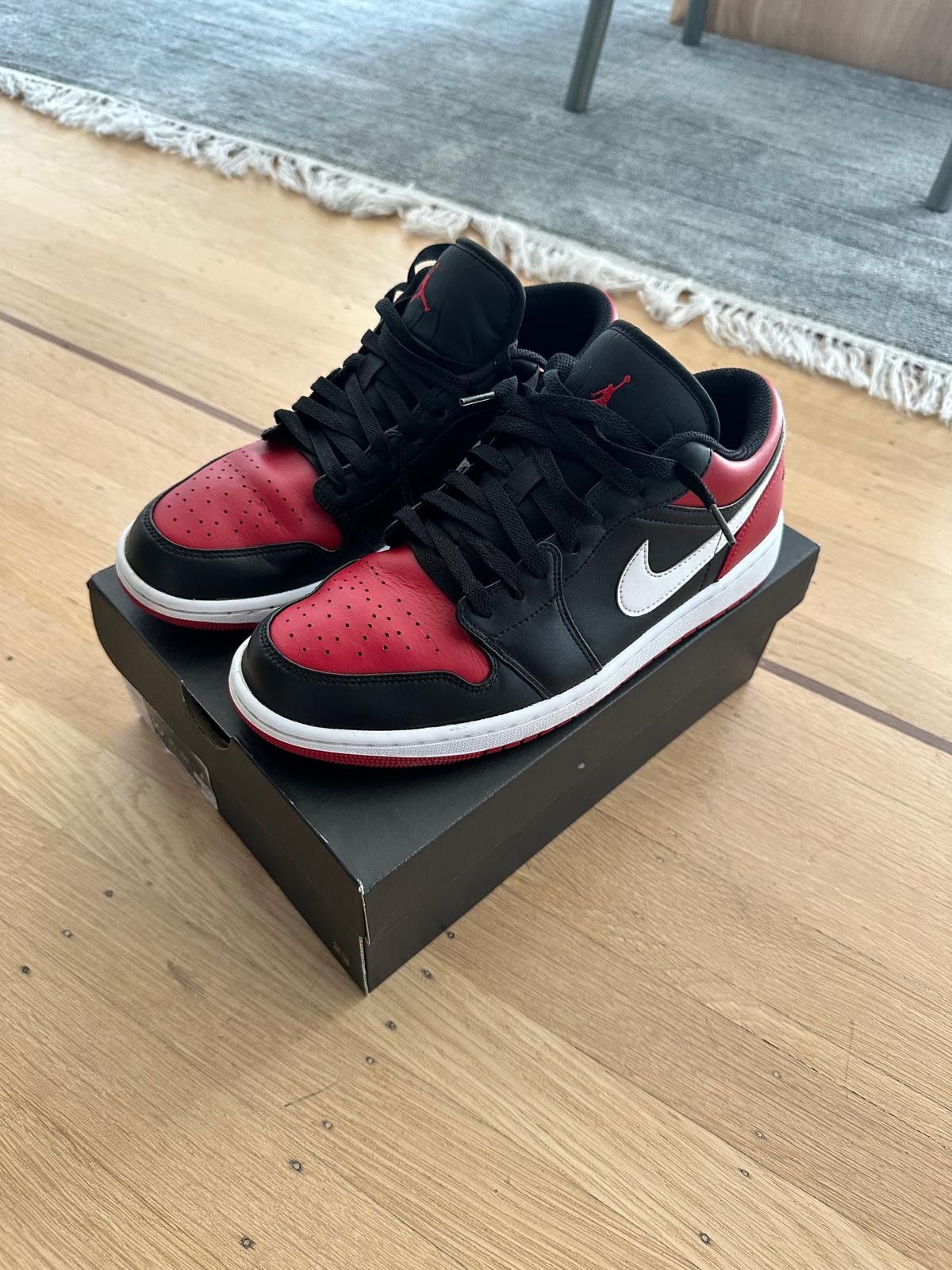 Nike Jordan 1 Low Alternate Bred Toe – Size 10 – Barely Used Size US 10 / EU 43 - 1 Thumbnail