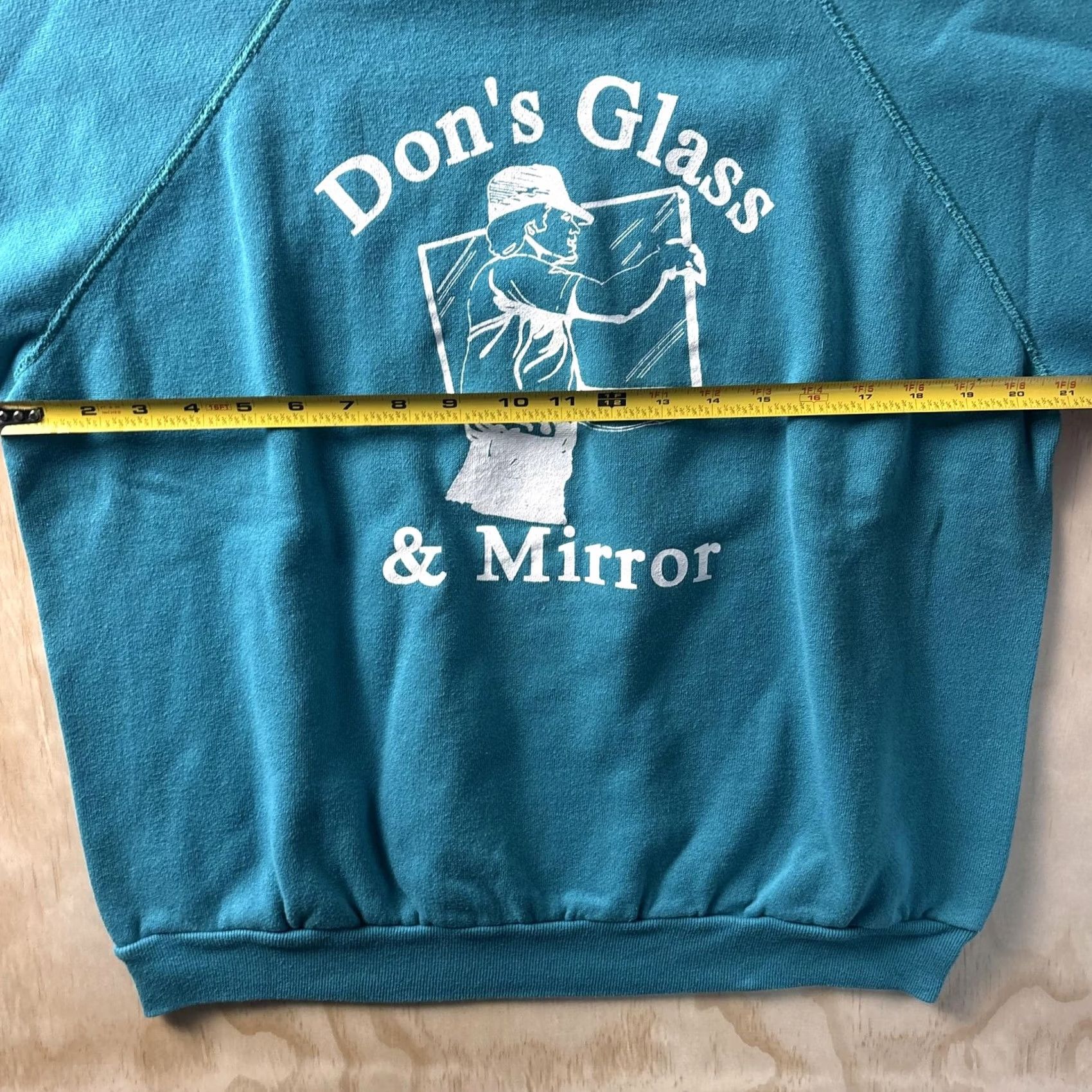Vintage VINTAGE Don’s Glass & Mirror Sweatshirt Mens M Blue Graphic Print Pullover Raglan Fleece Logo 90s Size US M / EU 48-50 / 2 - 5 Thumbnail