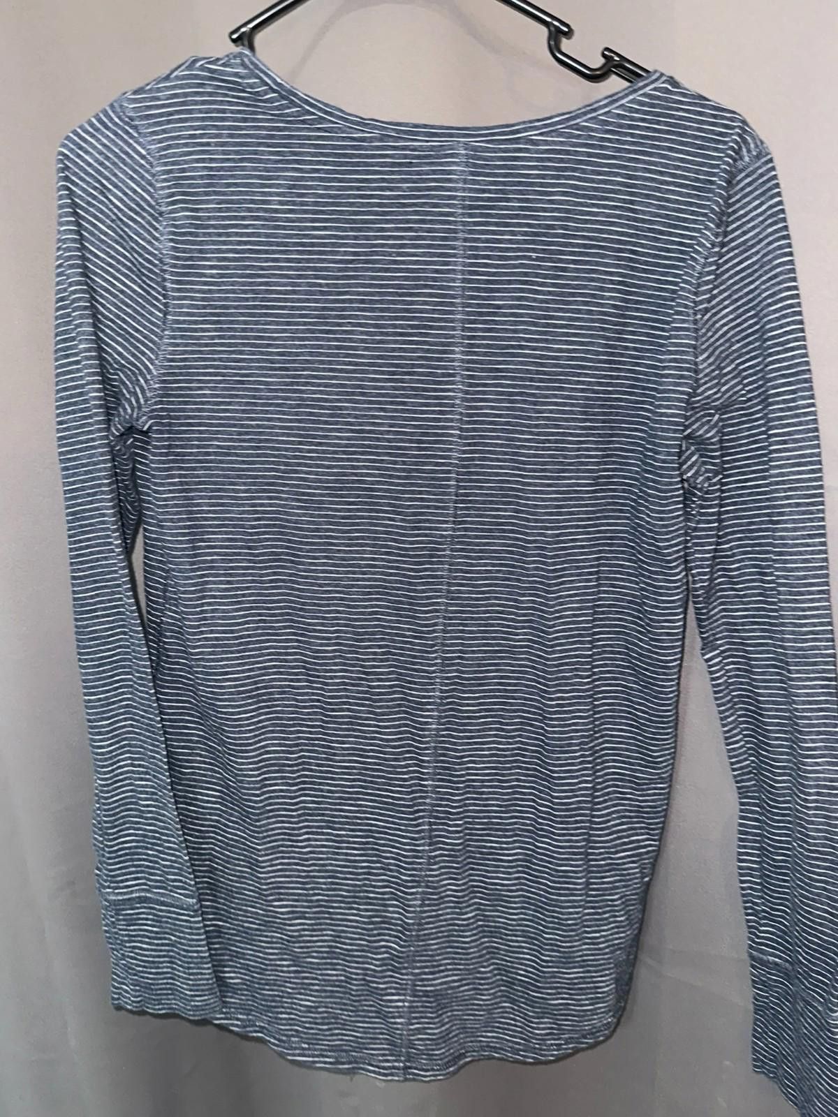 Designer LOFT women’s long-sleeve striped shirt in size Medium Size M / US 6-8 / IT 42-44 - 6 Thumbnail