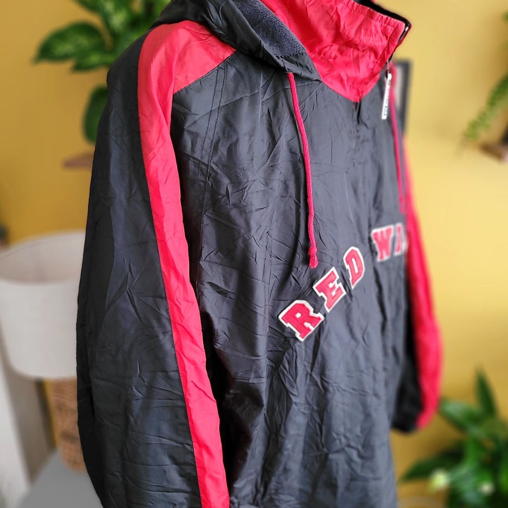 NHL Nike DETROID NHL Jacket - CCM Red Wings, Adult L, Black, Nylon Puffer Jacket (Wing Collar) - Jerseys & Outerwear Size US L / EU 52-54 / 3 - 3 Thumbnail
