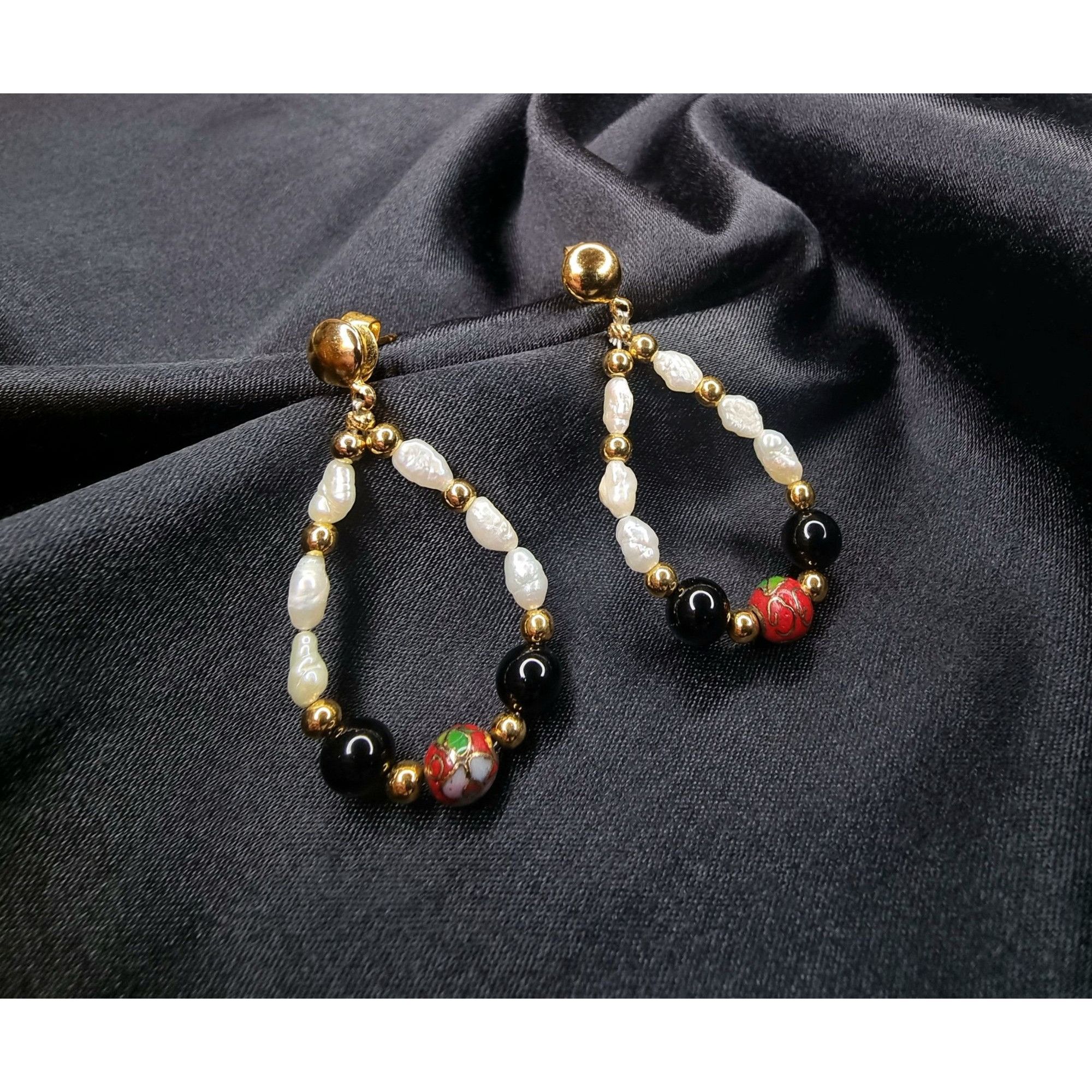 Vintage Elegant Gold & Pearl Teardrop Earrings With Black Beads & Re Size ONE SIZE - 1 Thumbnail