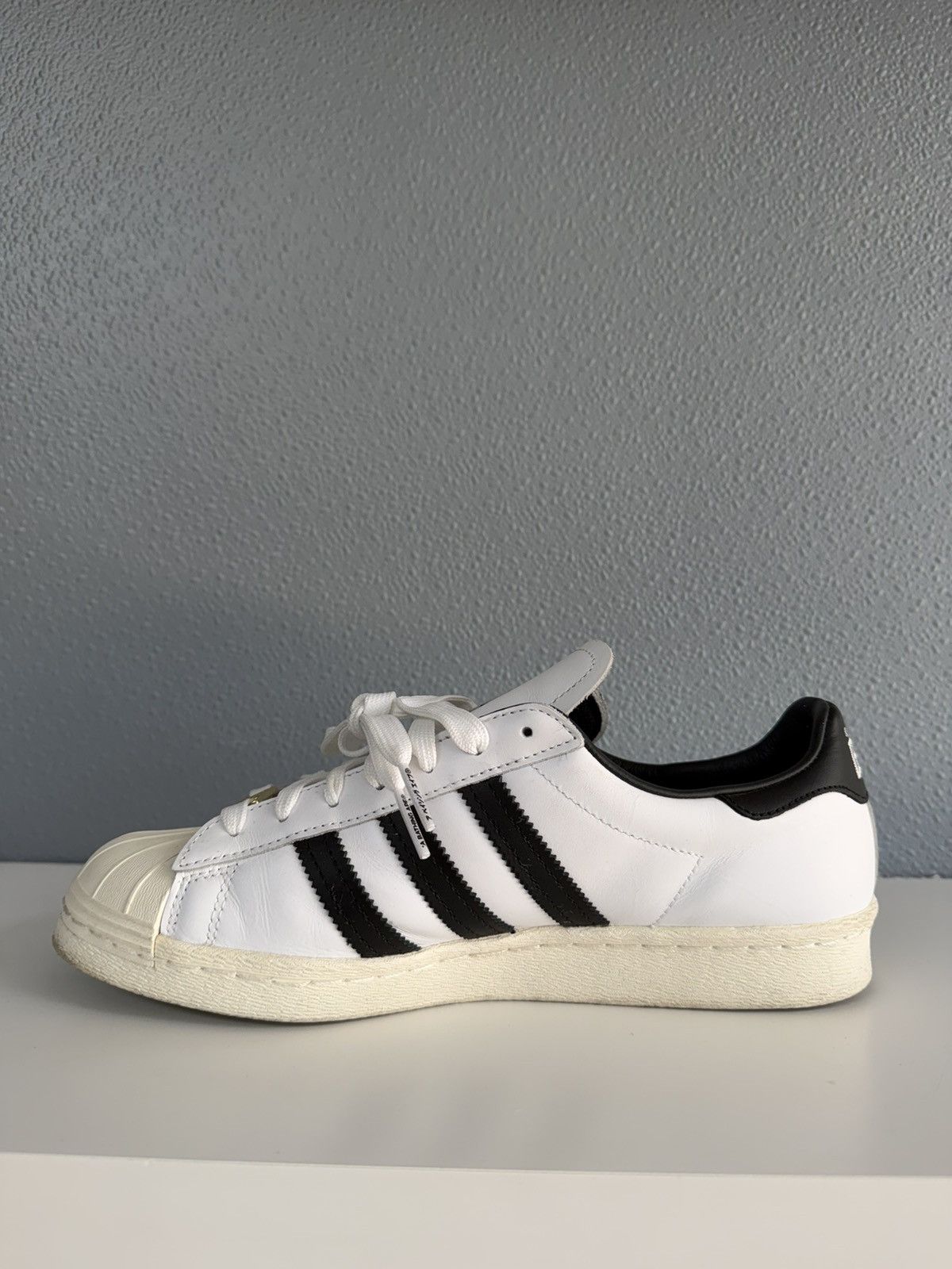 Adidas Superstar Vintage White Black JR2701 Size US 8 / EU 41 - 5 Thumbnail