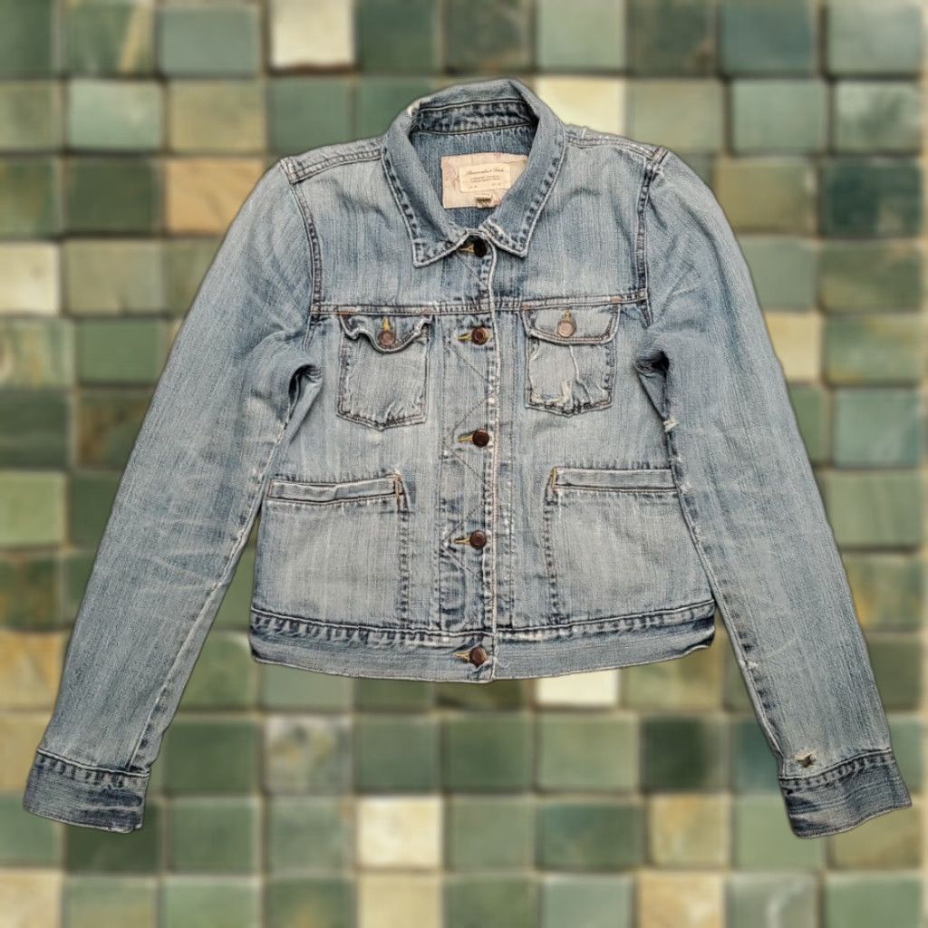 Abercrombie & Fitch VINTAGE Abercrombie & Fitch Jacket Girls L Blue Denim Cropped Distressed Y2K Jacket Women L Blue 90s Retro USA American Size L / US 10 / IT 46 - 1 Thumbnail