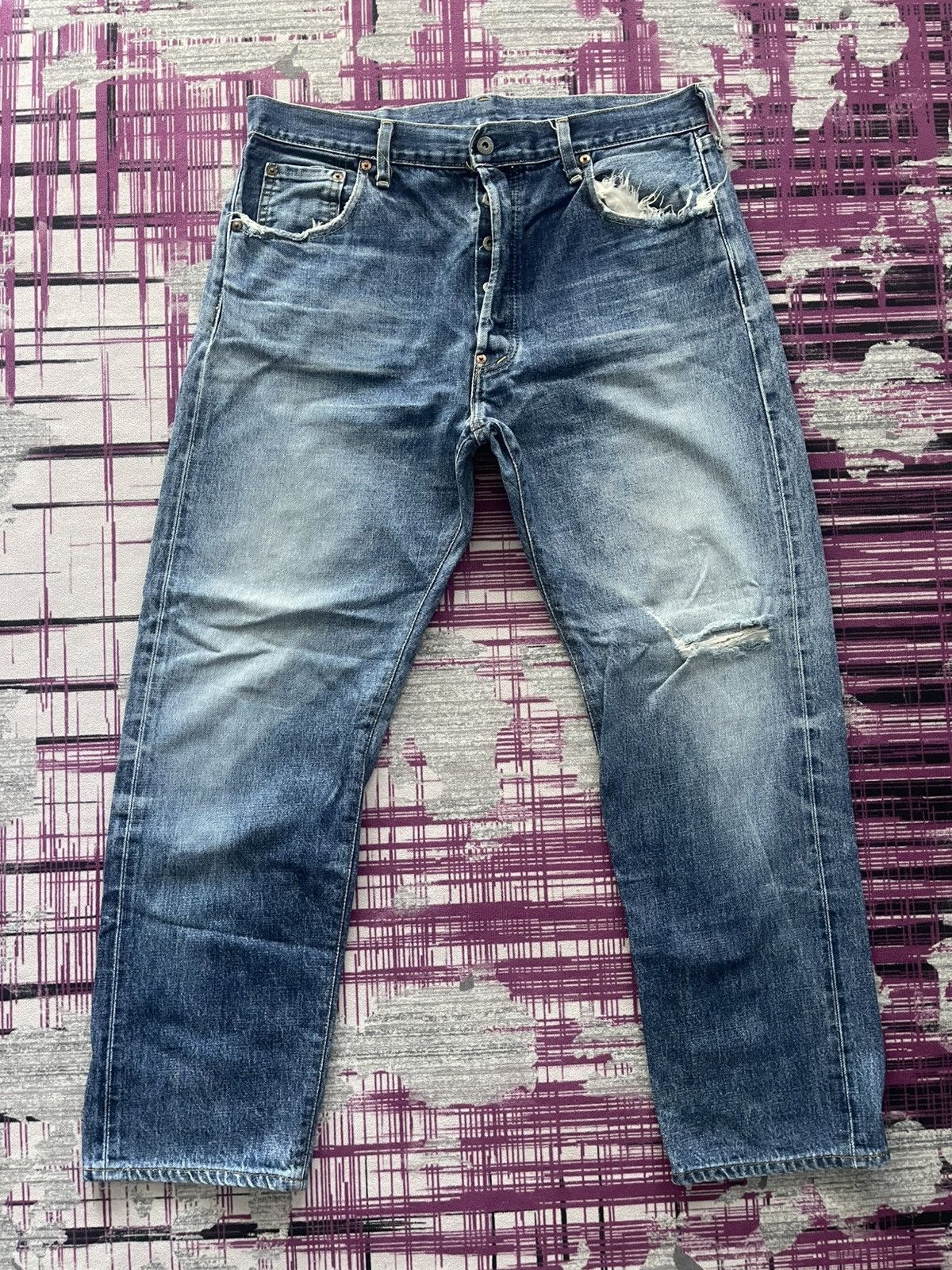 Levi's × Vintage VINTAGE DISTRESSED LEVI’S BIG’E’ 702 BUCKLE BACK SELVEDGE Size US 35 - 1 Thumbnail