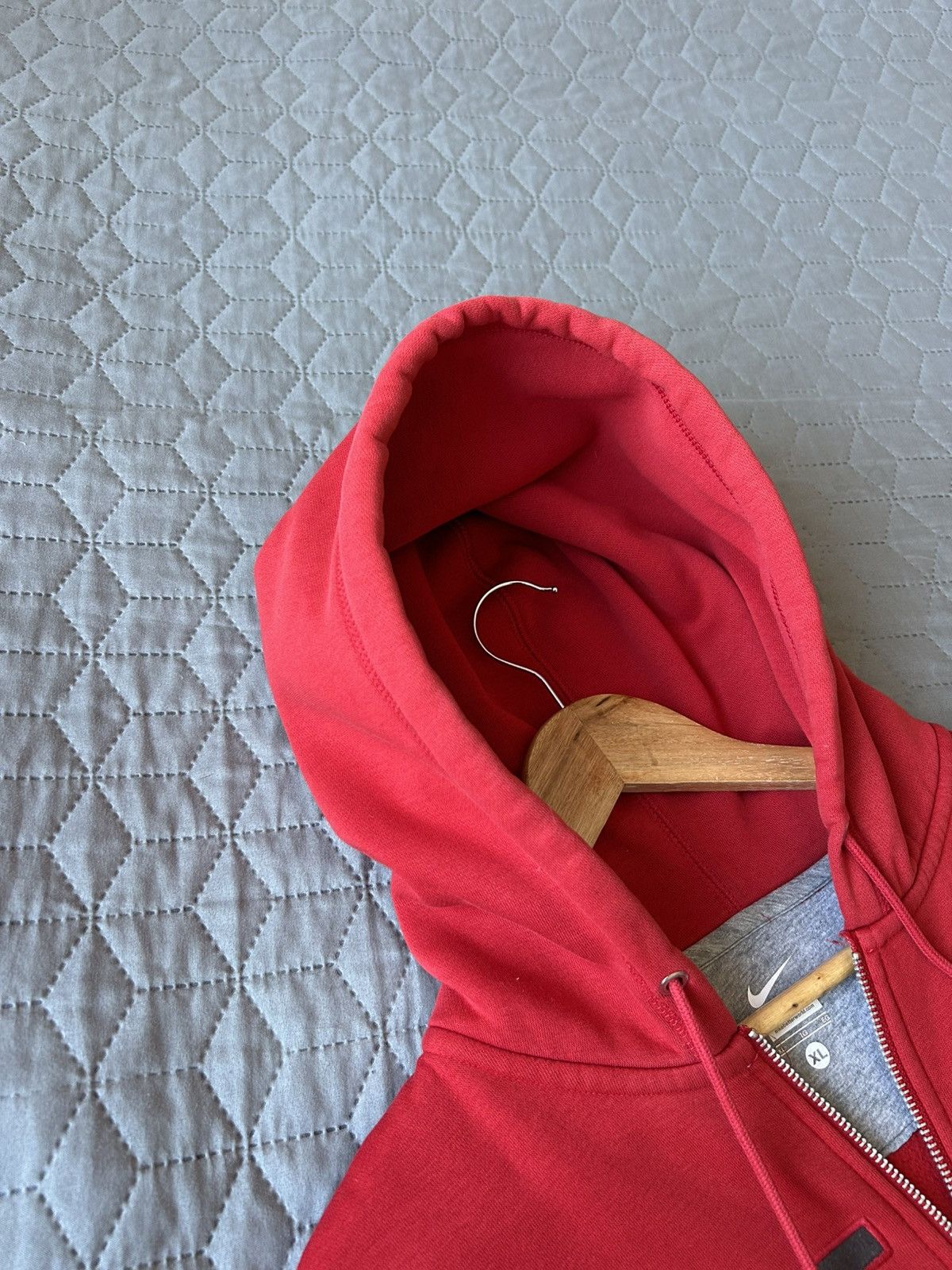 Nike Nike Vintage 2000’s Big logo red hoodie Size US XL / EU 56 / 4 - 10 Thumbnail