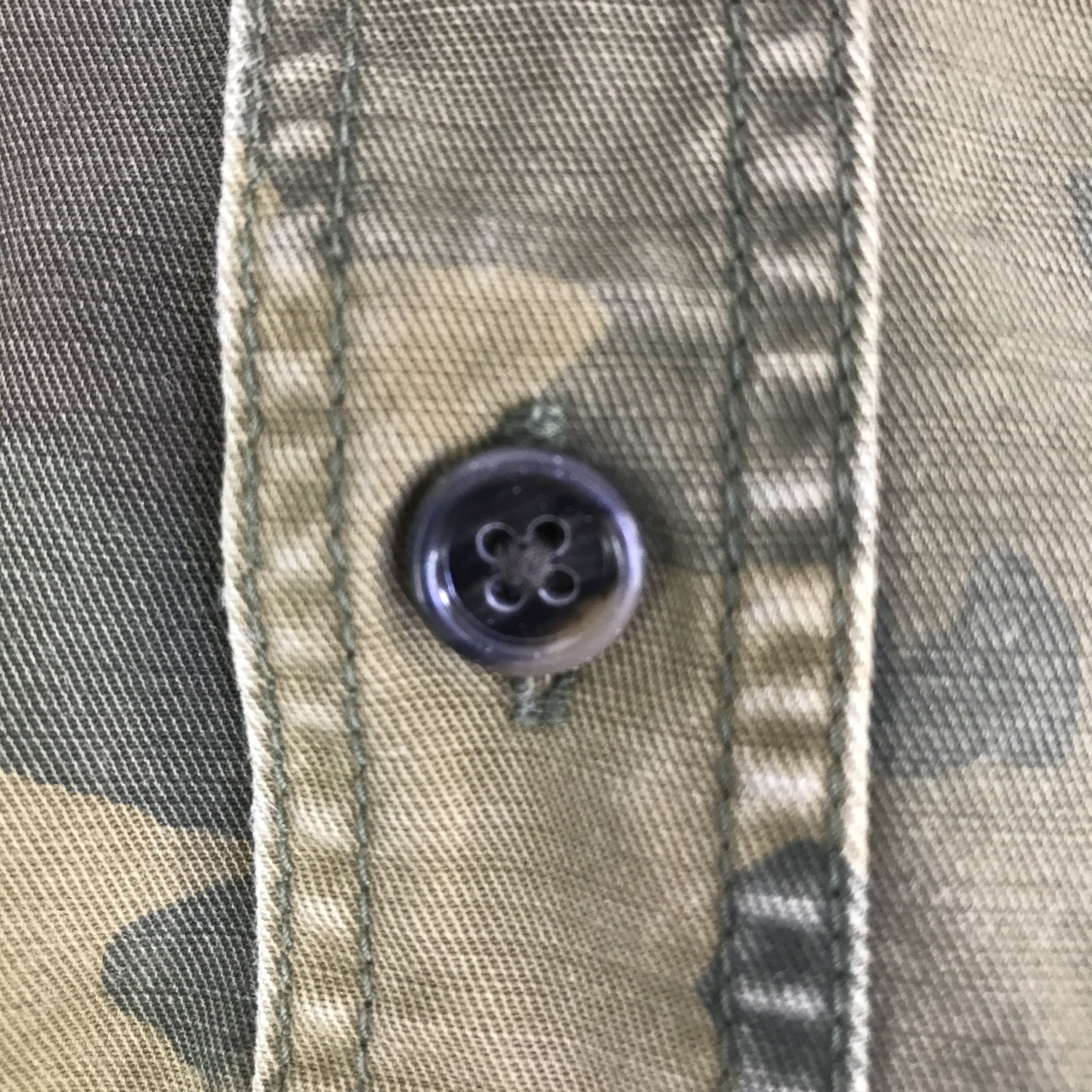 Gap GAP CAMO ARMY BUTTON UP SHIRT K116B13 Size US L / EU 52-54 / 3 - 10 Thumbnail