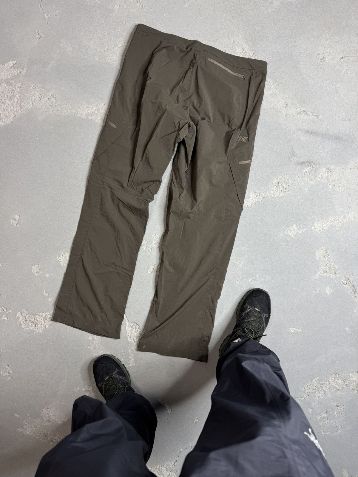 Arc'teryx Arcteryx pants nylon vintage small logo Gorpcore Size US 38 / EU 54 - 2 Thumbnail
