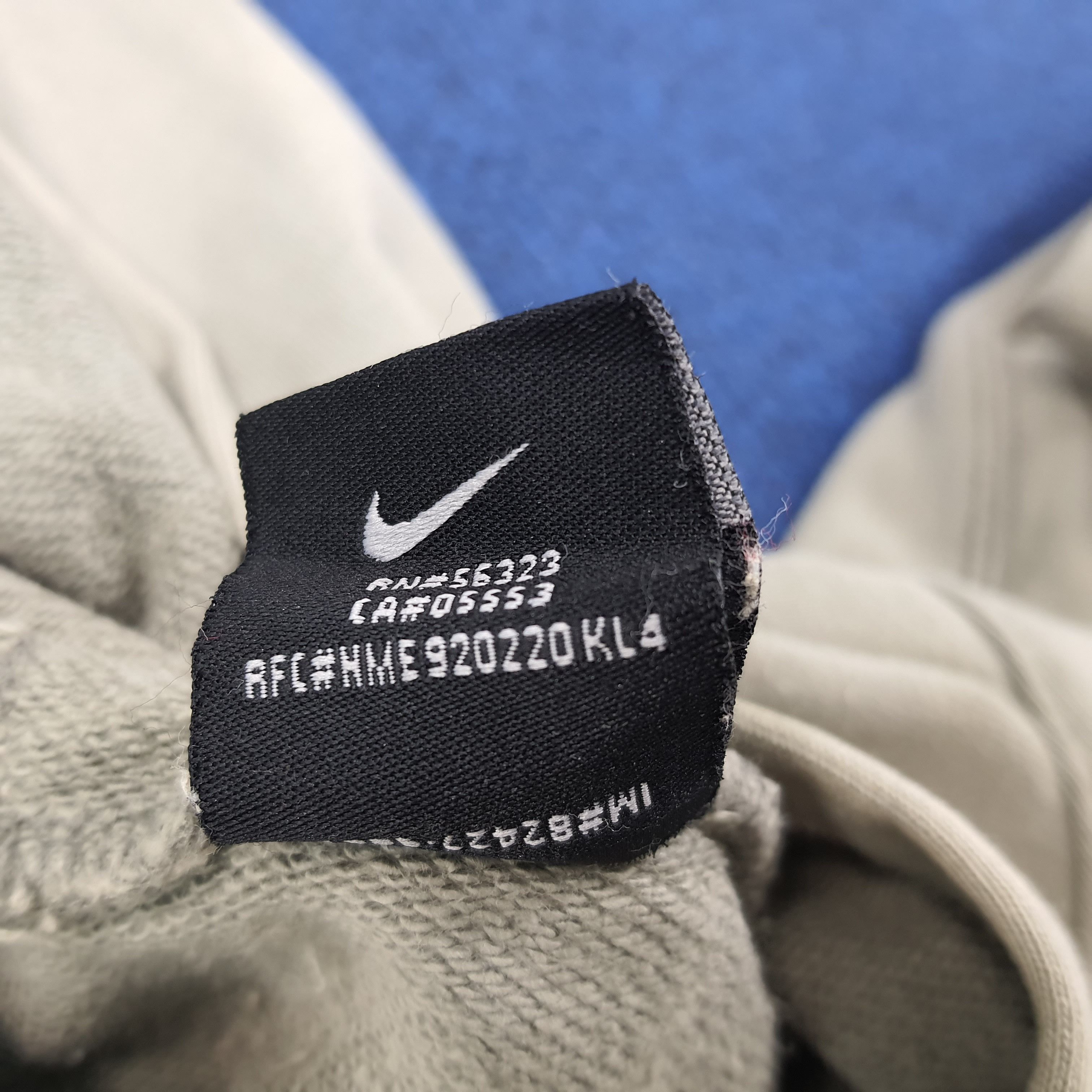 Nike × Vintage Vintage Nike Embroidery Swoosh Hoodie C215N18 Size US L / EU 52-54 / 3 - 5 Thumbnail
