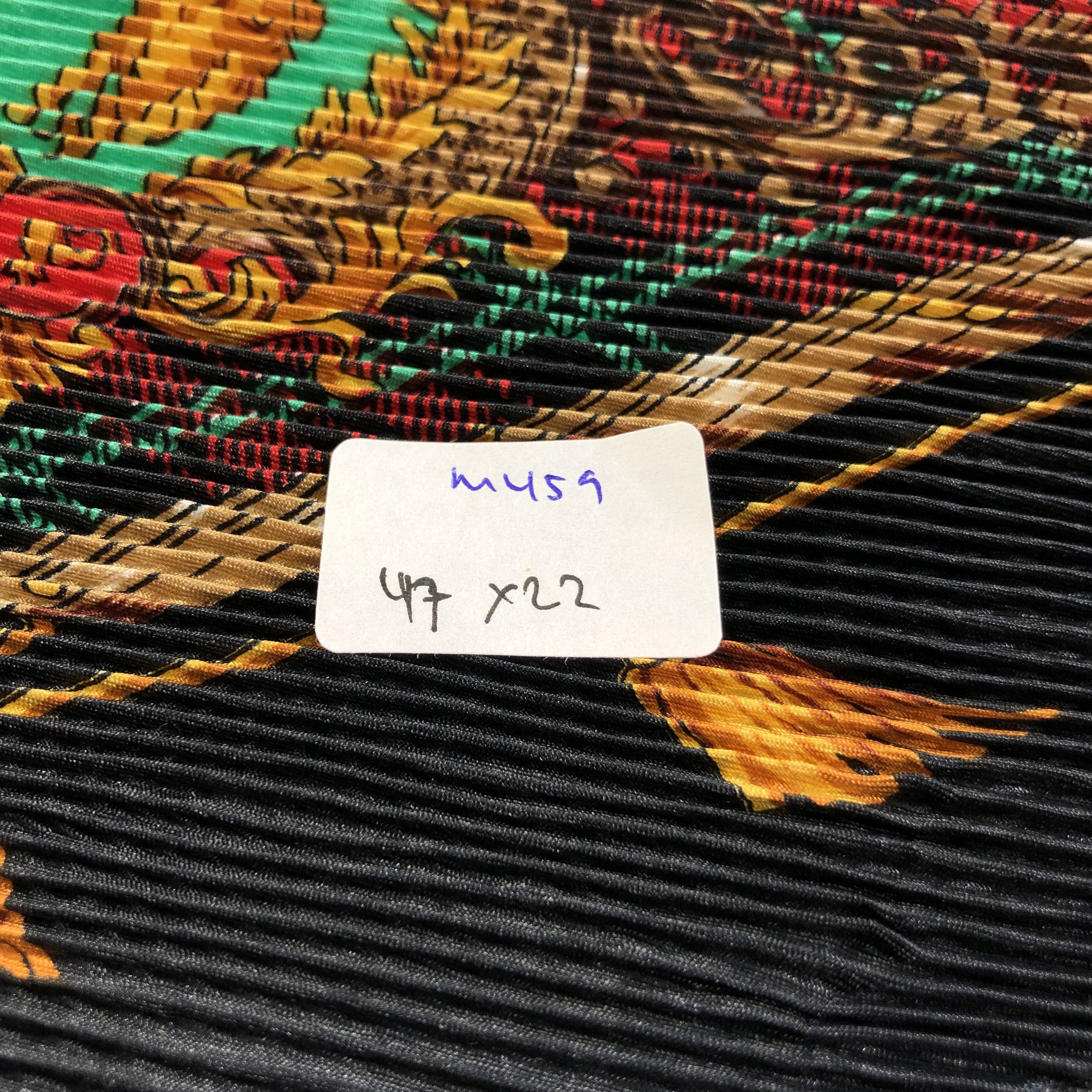 Japanese Brand Luxury Pleated Scarf M459 Size ONE SIZE - 3 Thumbnail