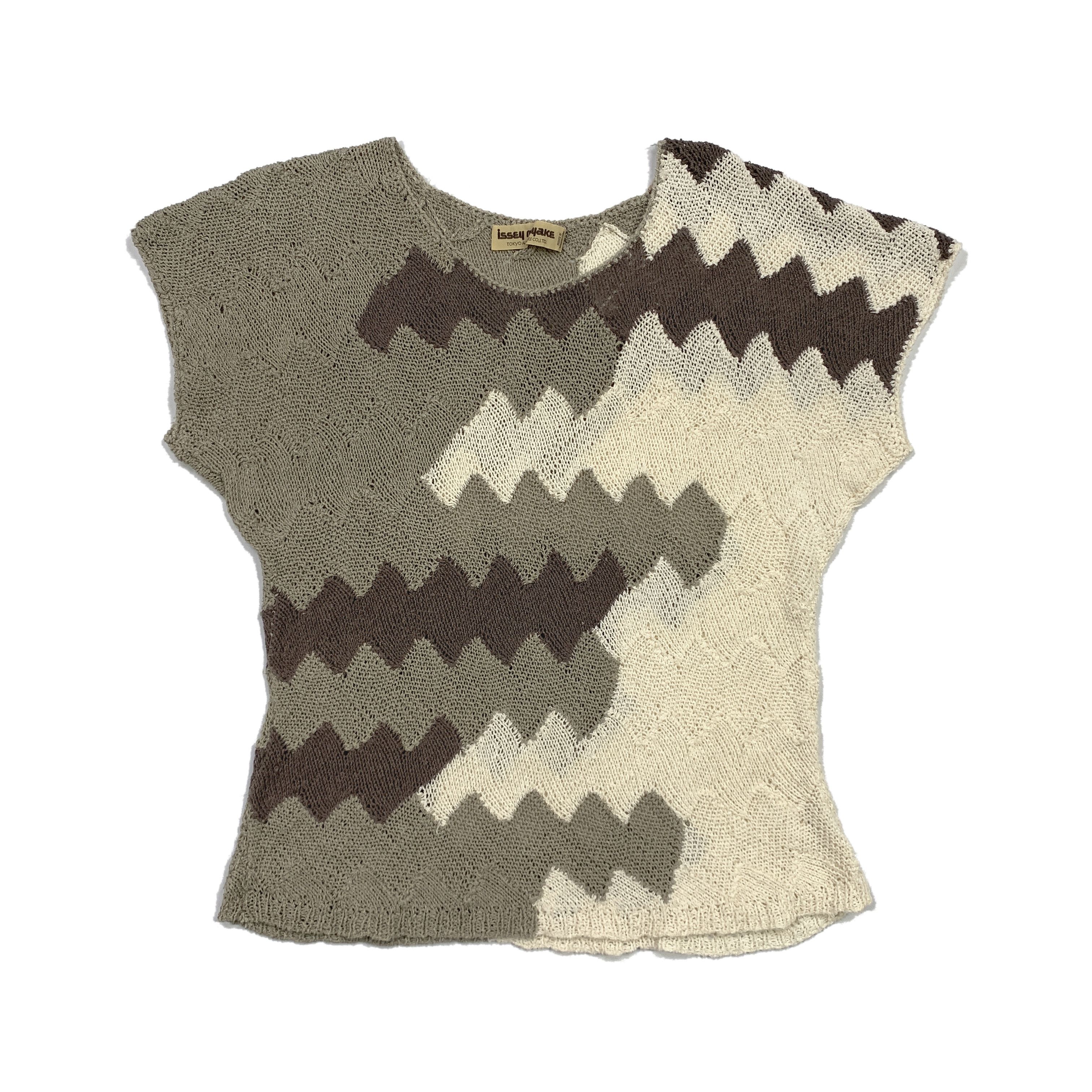 トップス 88101019 Sport Savvy Short Sleeve V-Neck Floral Tee - QVC.com