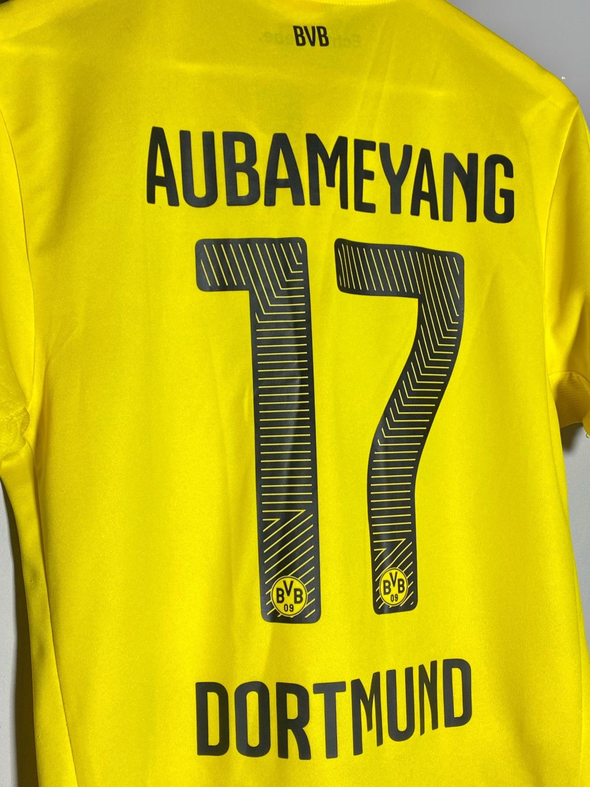 Puma #17 Aubameyang BVB Borussia Dortmund Puma Football Shirt Size US M / EU 48-50 / 2 - 11 Thumbnail