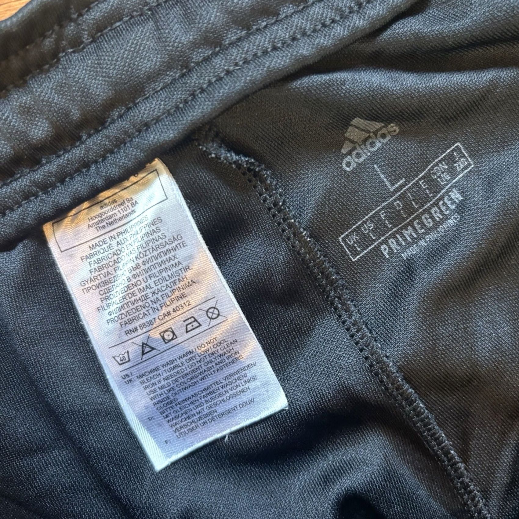 Adidas VINTAGE? No. Size US 33 - 6 Thumbnail