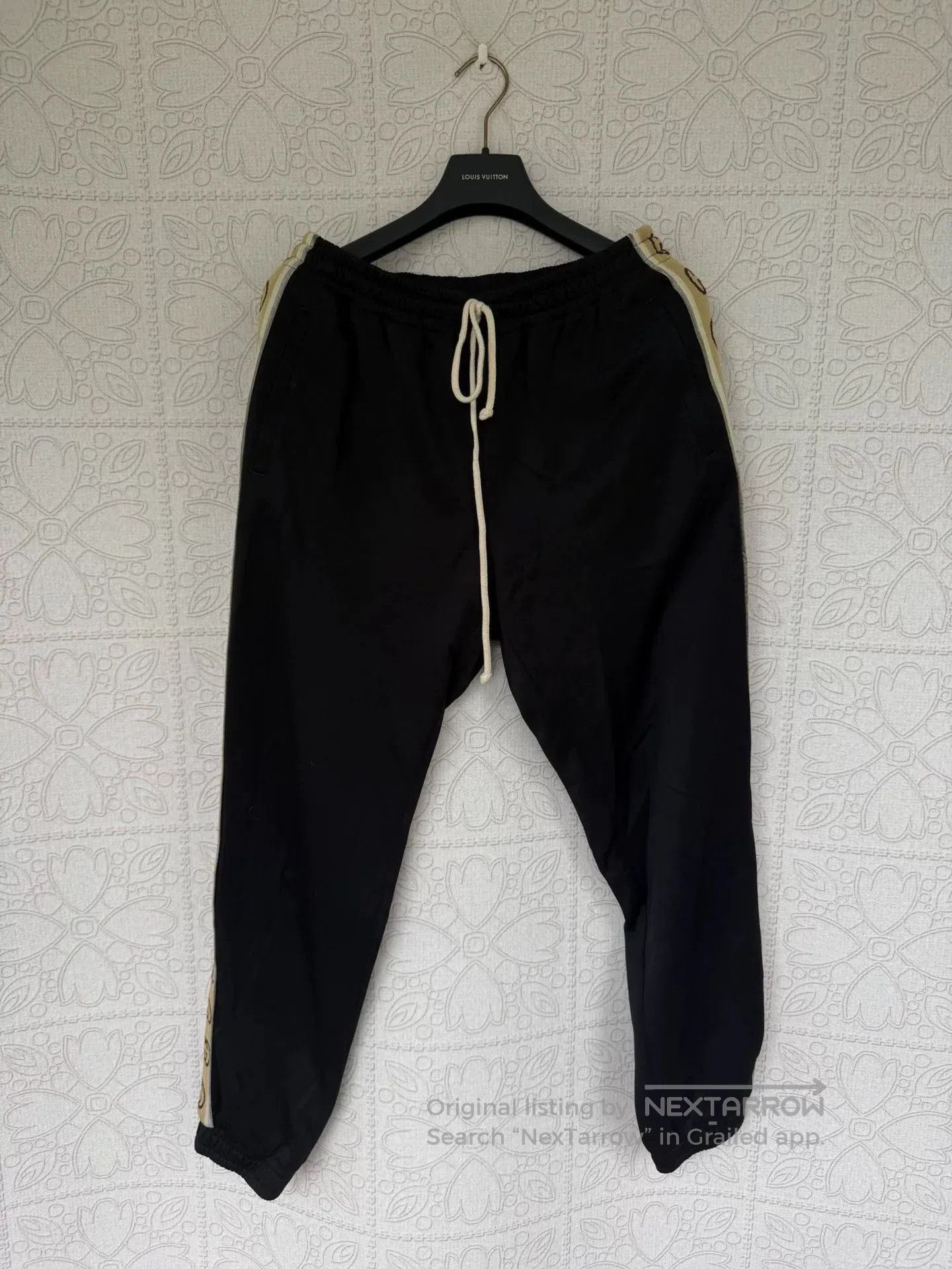 Gucci gucci reflective logo track pants size m. Size US 38 / EU 54 - 1 Thumbnail