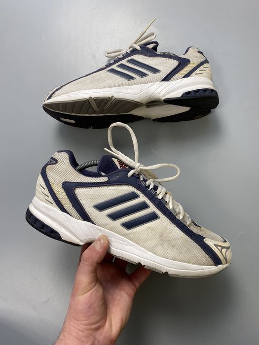 Vintage adidas outlet running shoes