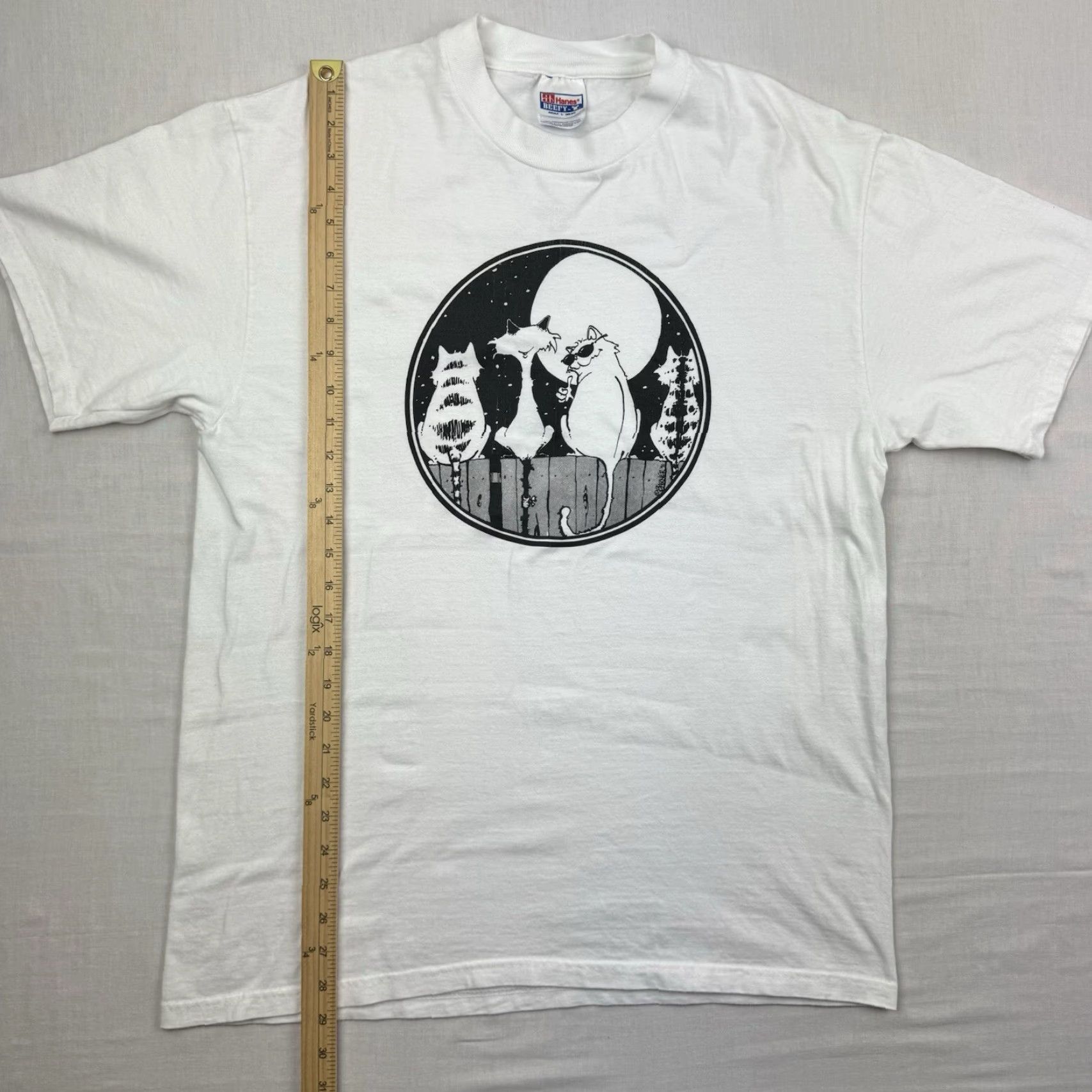 Hanes Vintage Yes Hanes T-Shirt Adult Large White Cartoon Animals 90s Funny Crew Neck Short Sleeve Regular Solid Men Size L Size US L / EU 52-54 / 3 - 6 Thumbnail