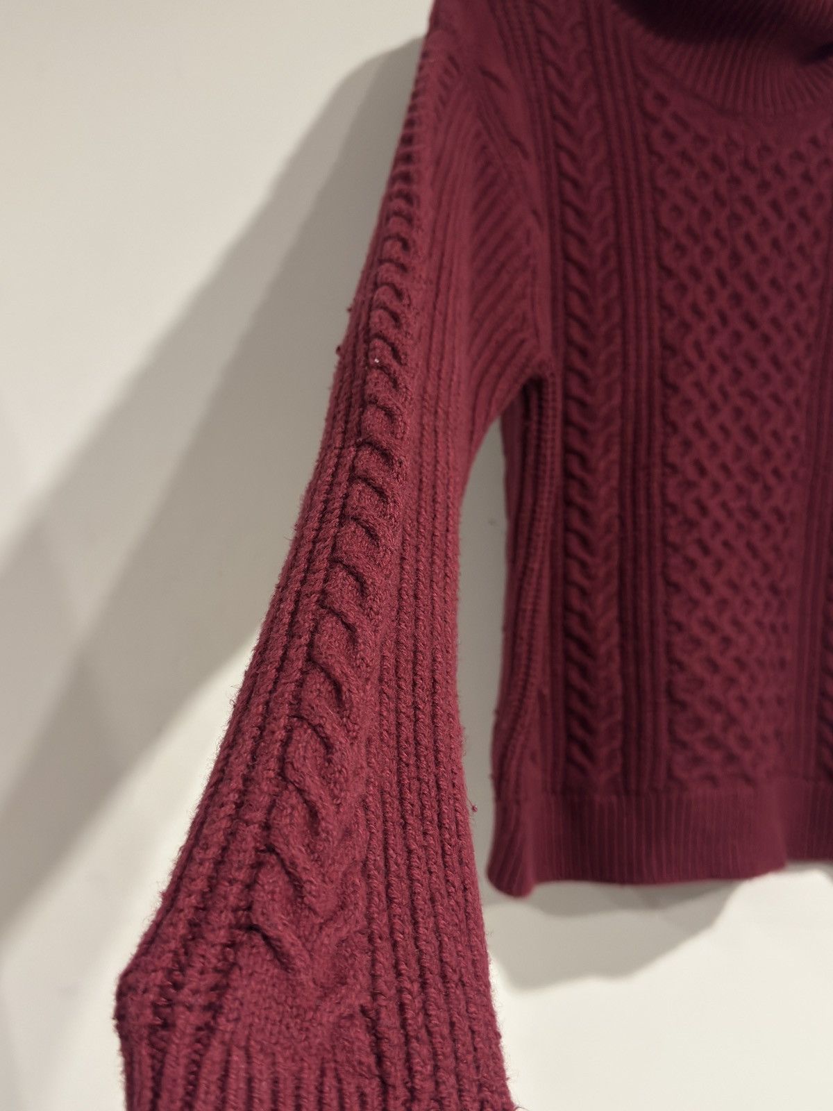 Banana Republic Banana Republic Cable Knit Burgundy Turtleneck sweater SZ S Size S / US 4 / IT 40 - 7 Thumbnail