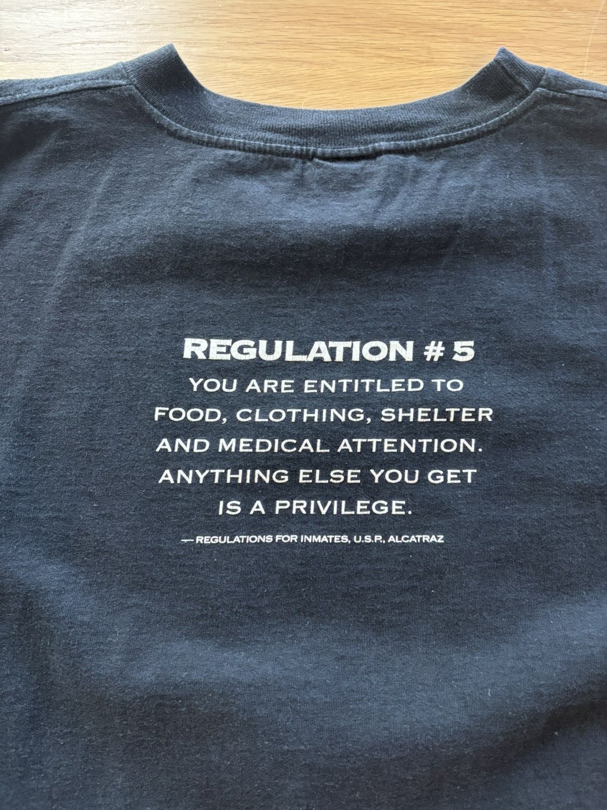 Vintage Vintage Alcatraz United States Penitentiary Graphic Tee Size US XXL / EU 58 / 5 - 6 Thumbnail
