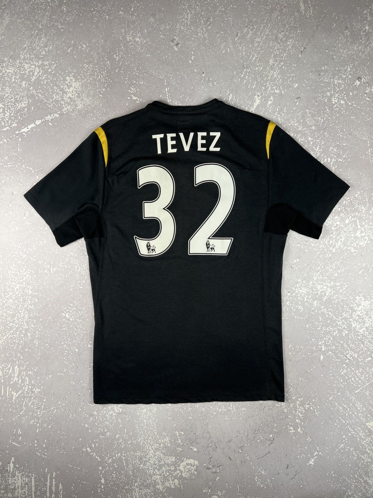 Umbro 2009/2010 Umbro Manchester City Home #32 Tevez Soccer Jersey Size US S / EU 44-46 / 1 - 1 Thumbnail