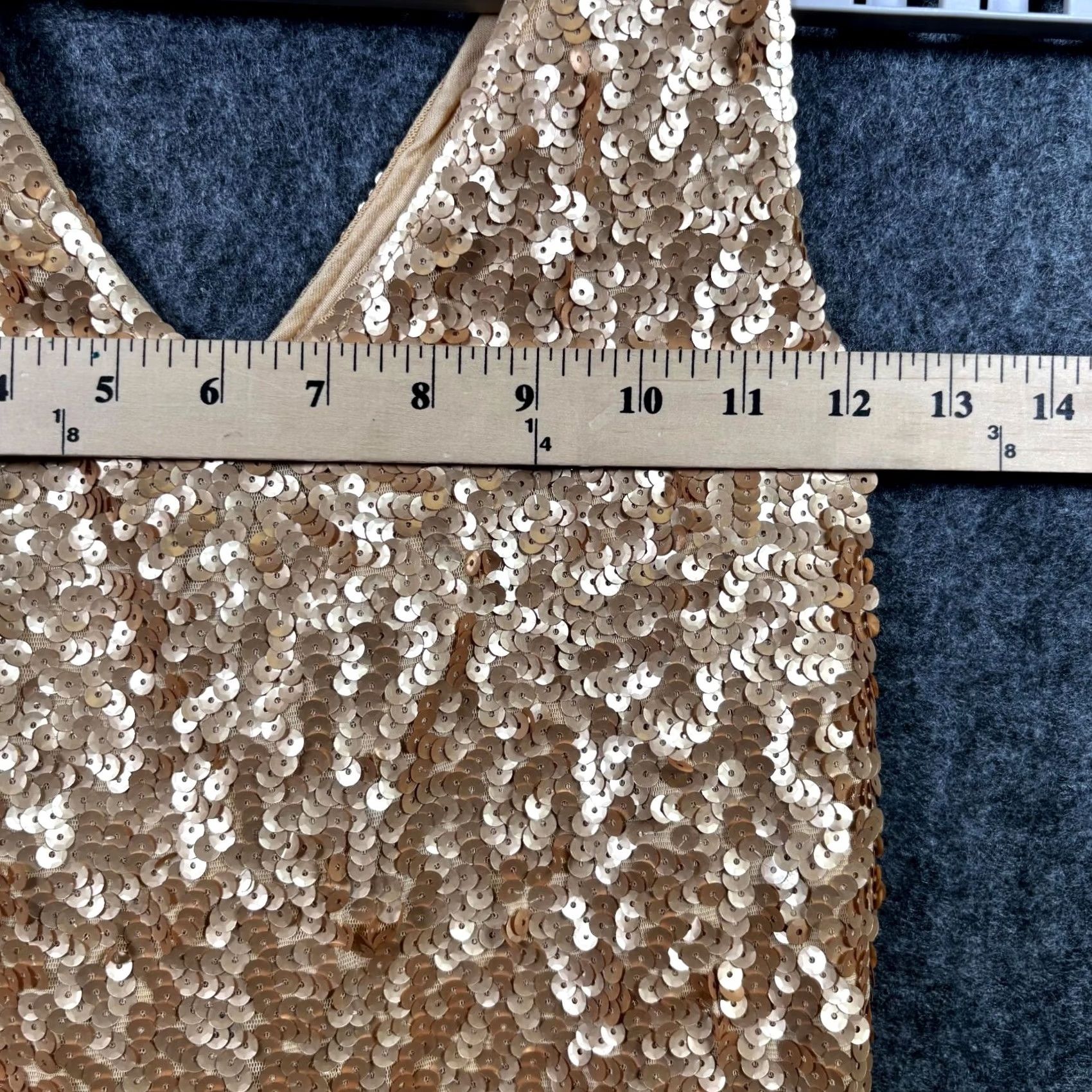 Vintage Pretty Guide Gold Sequin Mini Sheath Dress Women's L PartyCocktail Wedding V-Neck Sleeveless Sleeveless Pullover Short Dress Size L / US 10 / IT 46 - 3 Thumbnail