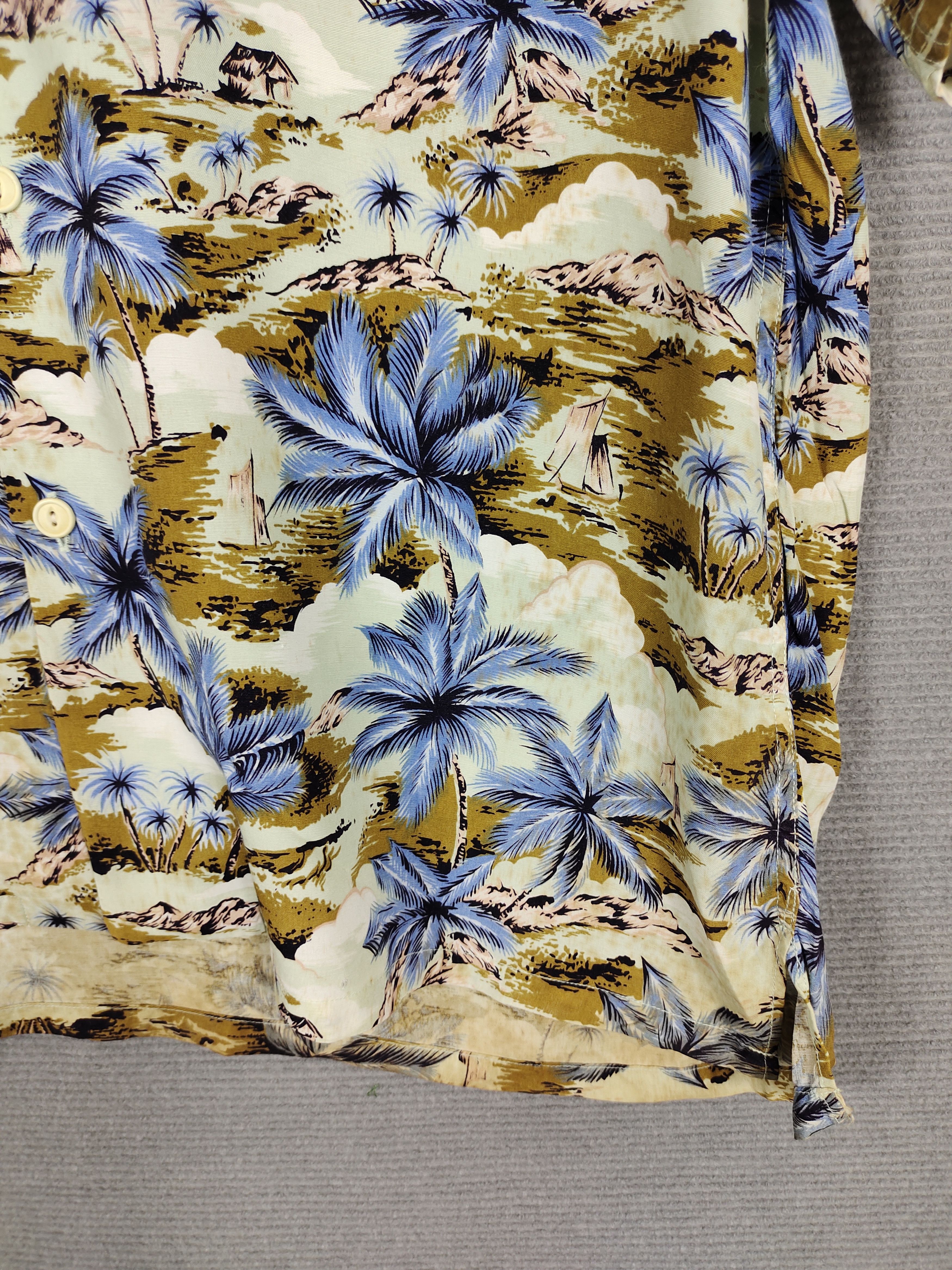 Japanese Brand Vintage Royal Hawaiian Scenic View Rayon Hawaiian Shirt Size US M / EU 48-50 / 2 - 4 Thumbnail