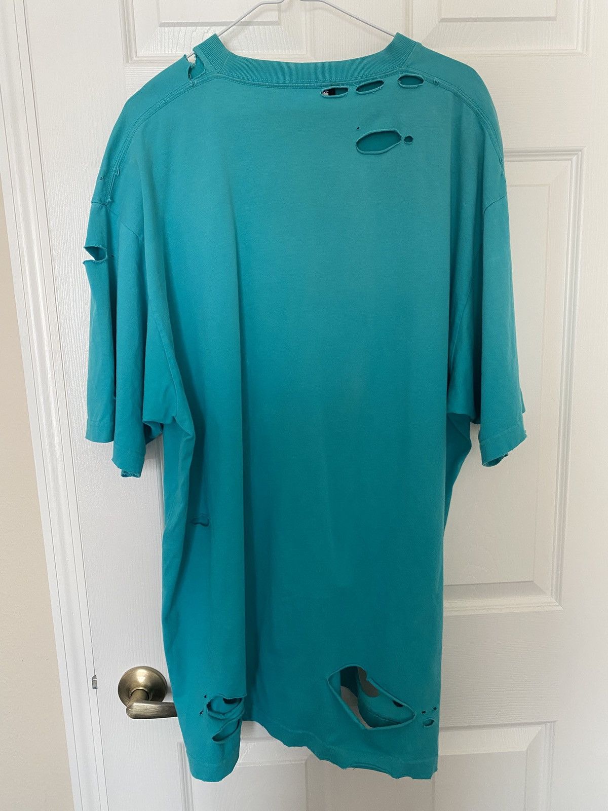 Balenciaga Balenciaga Oversized Shirt Size Small Size US S / EU 44-46 / 1 - 4 Thumbnail