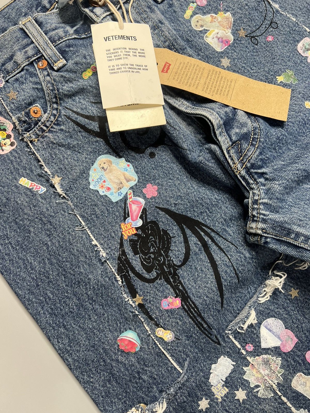Levi's × Vetements Vetements A/W 19 Tribal & Stickers Patchwork Jeans Size US 29 - 12 Thumbnail