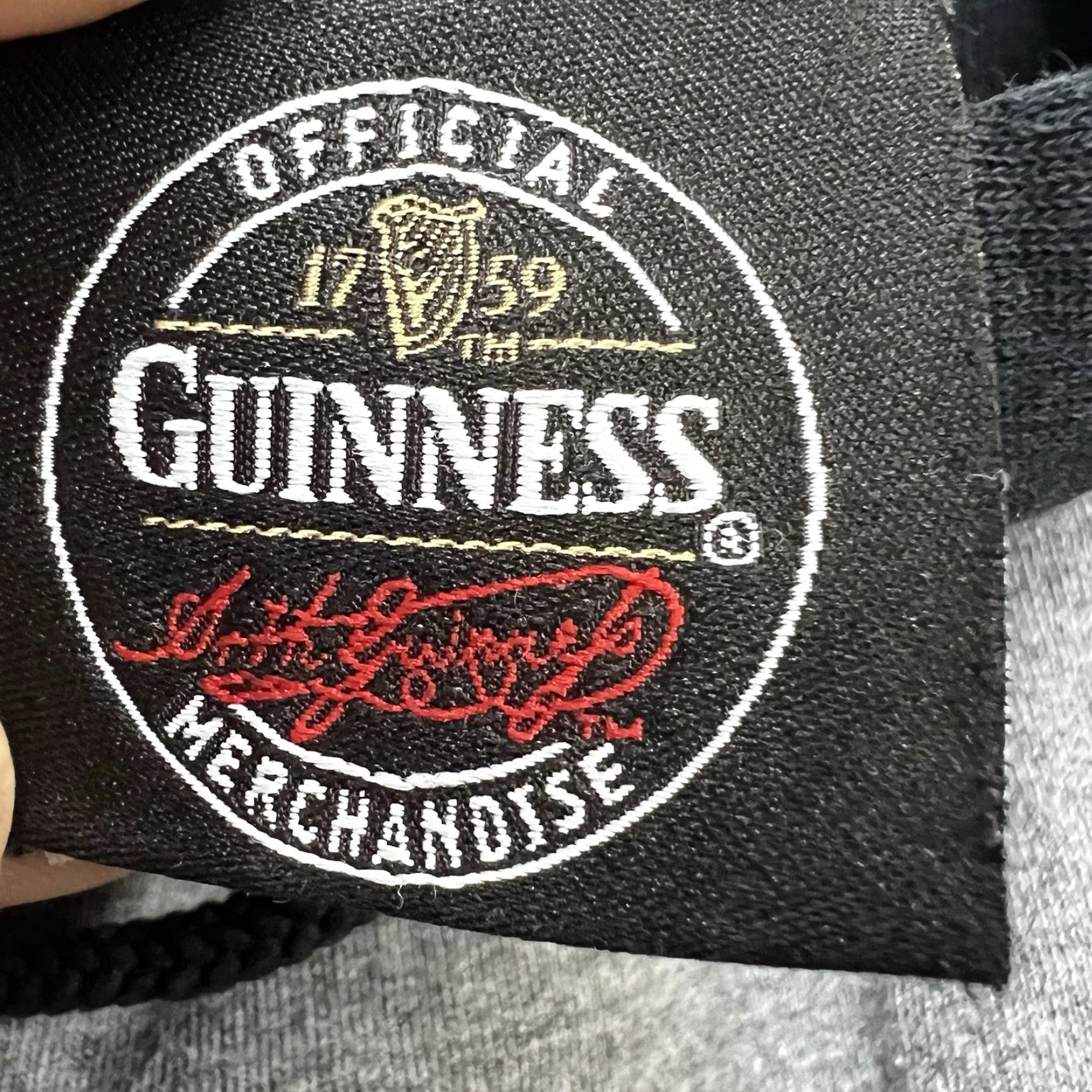 Vintage Guinness Hoodie Adult M Black Pullover Jersey Cotton Heavyweight Crew Neck Hooded Pockets Logo Winter Men Size US M / EU 48-50 / 2 - 5 Thumbnail