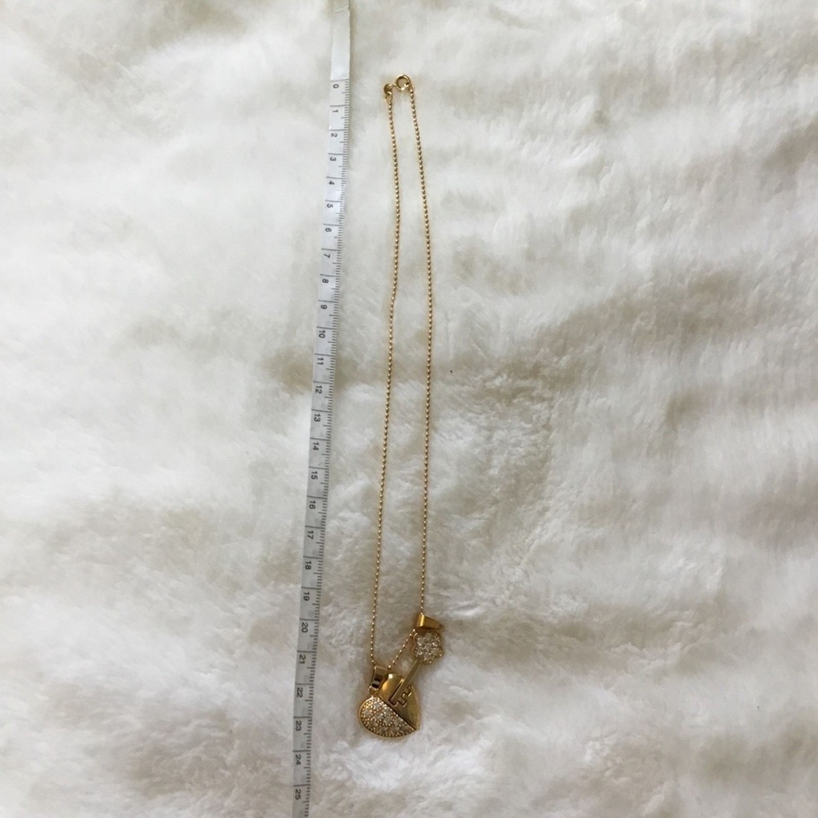Other Crystal Gold Keychain w/ Heart Necklace Size ONE SIZE - 6 Thumbnail