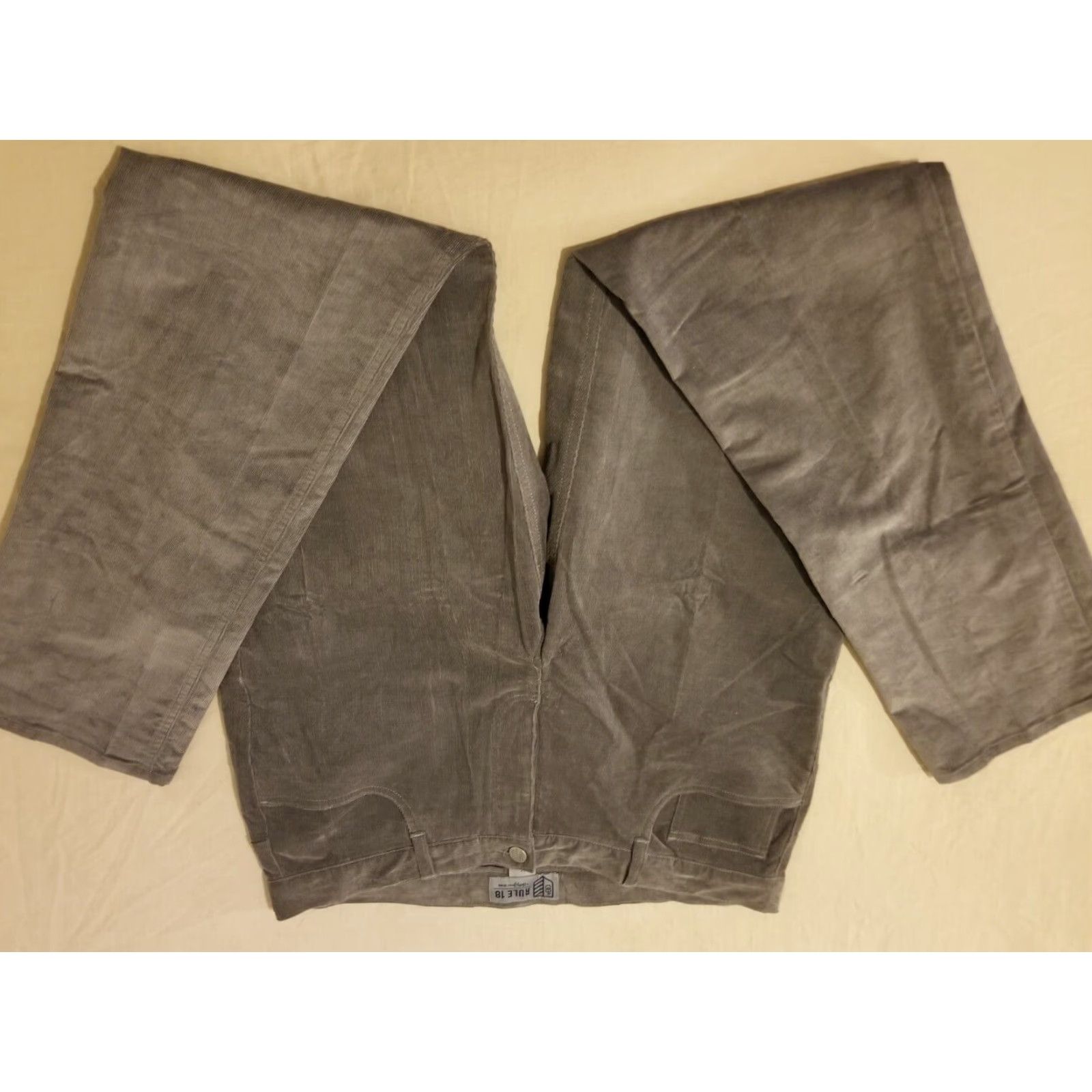Vintage **Bobby Jones Rule 18 Men's Stretch Gray Corduroy Pants 34x32** User: Bobby Jones Rule 18 Men's Stretch Gray Corduroy Pants 34x32 Size US 34 / EU 50 - 3 Thumbnail
