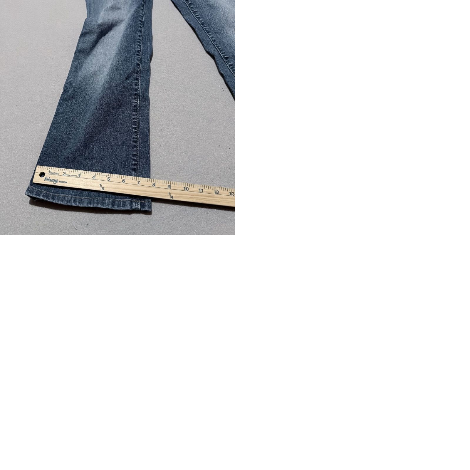 Eddie Bauer Eddie Bauer Jeans Bootcut Womens Medium Blue Pockets 5-Pocket Denim Regular Rise Mid 28x26 Size M Size 32" / US 10 / IT 46 - 10 Thumbnail