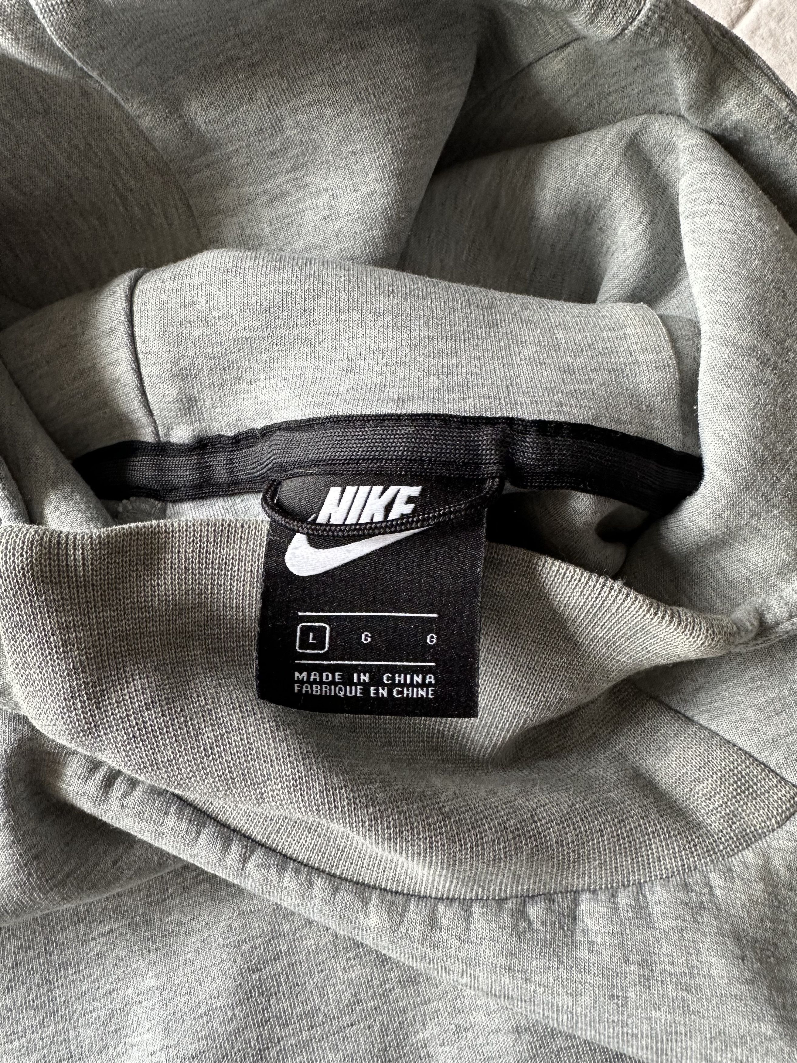 Nike Gray High Collar Tech Sweatshirt Size US L / EU 52-54 / 3 - 4 Thumbnail