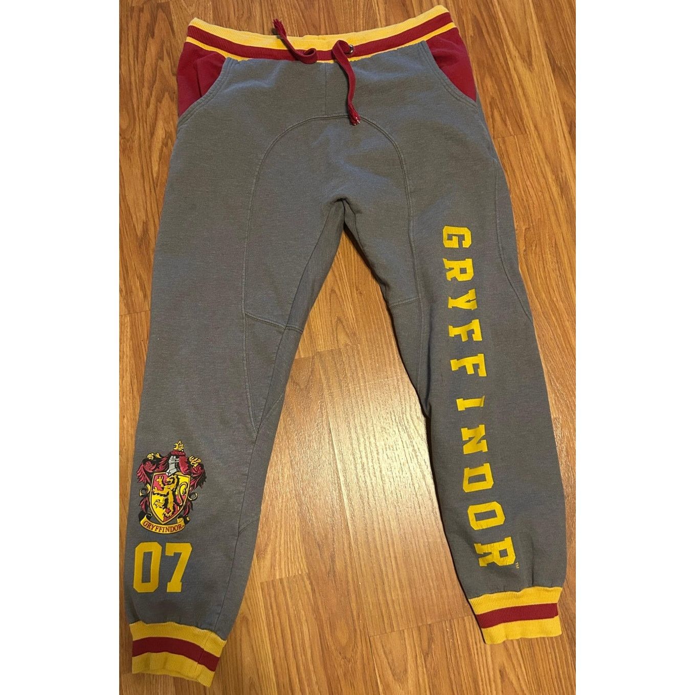 Harry Rosen Harry Potter Gryffindor Sweatpants - Women's Size Small Size 22" - 2 Thumbnail