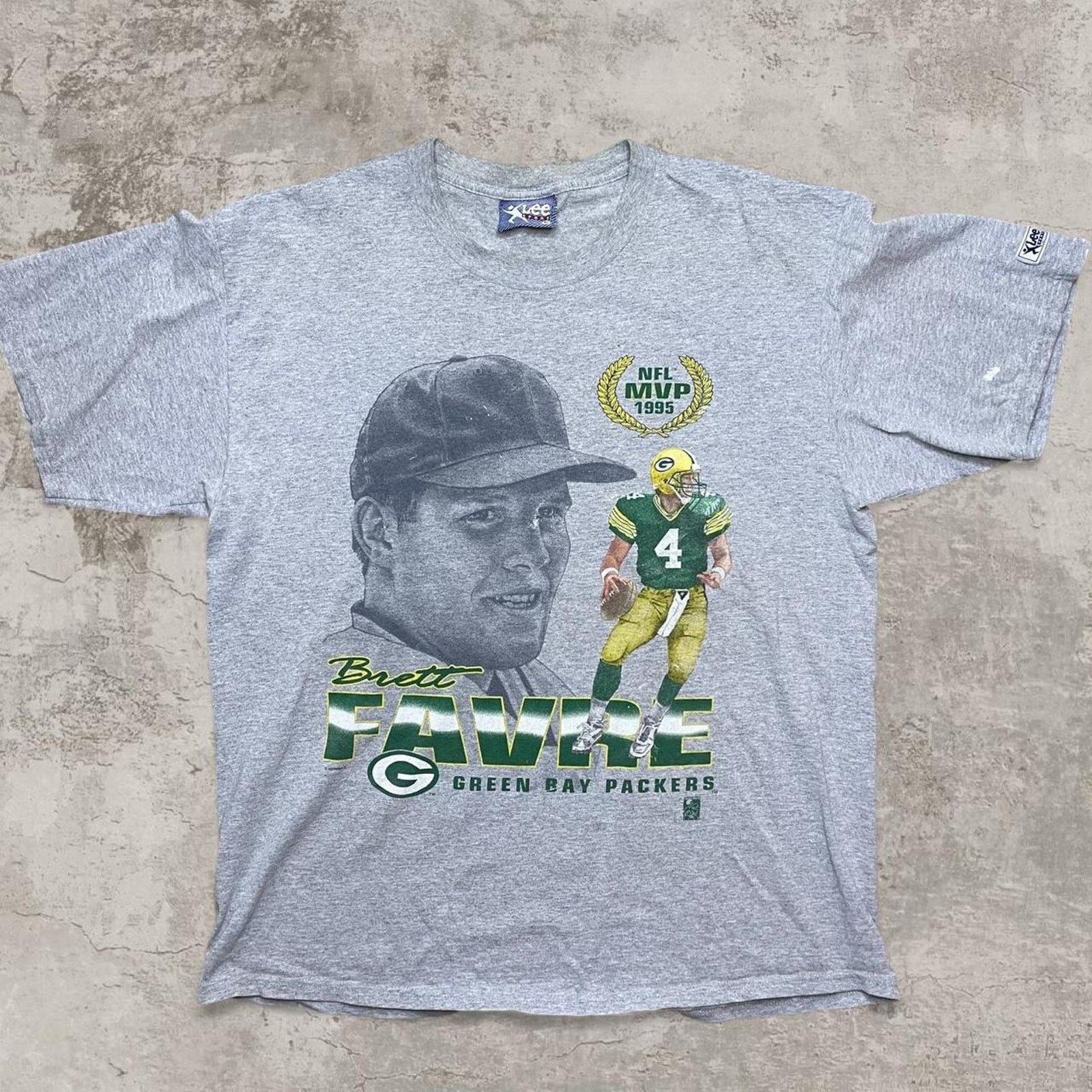 Lee 1990s Brett Favre Green Bay Packers grey t-shirt size XL Lee Size US XL / EU 56 / 4 - 1 Thumbnail